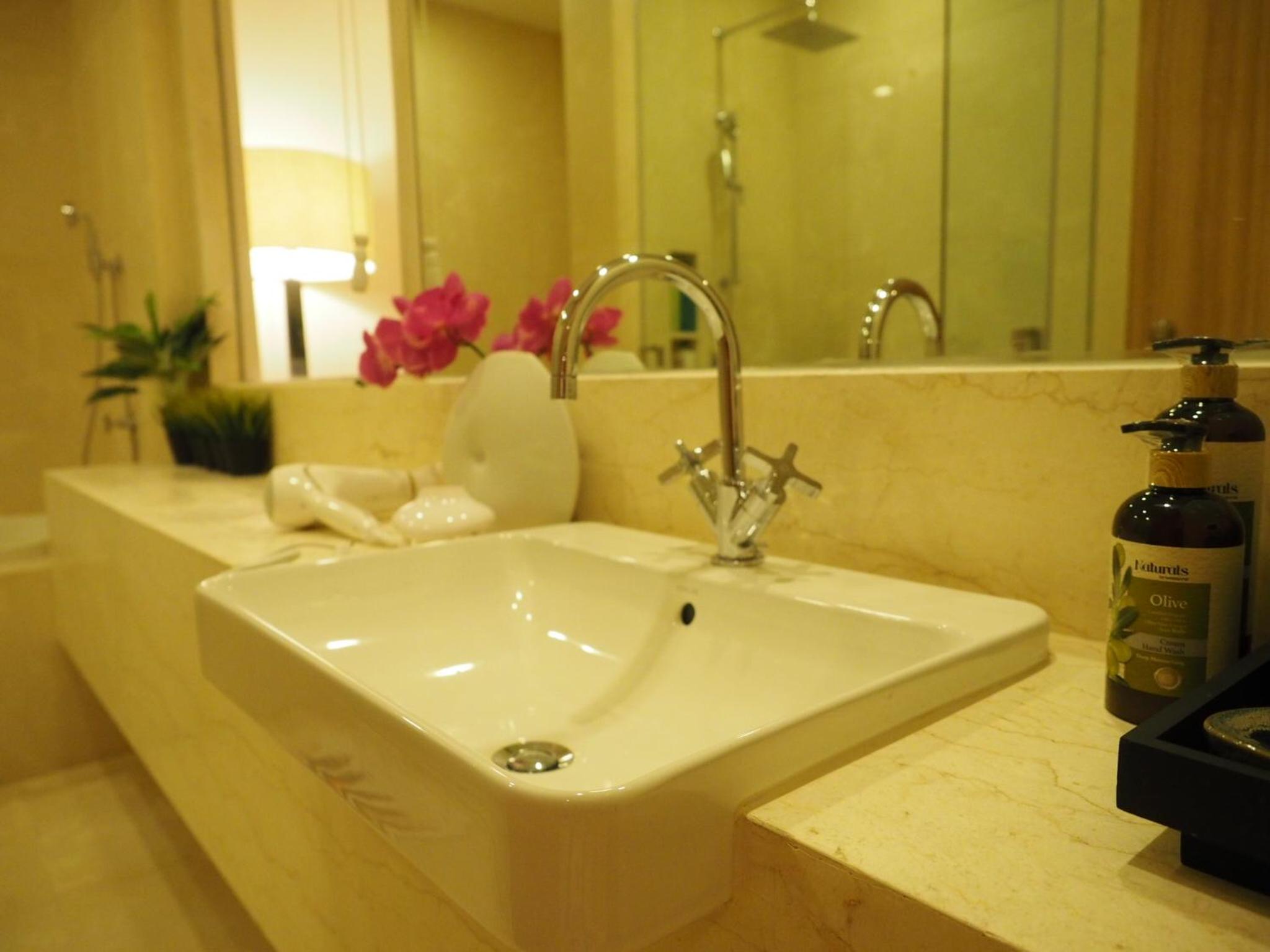 Apartment with Sea View - Photo 35