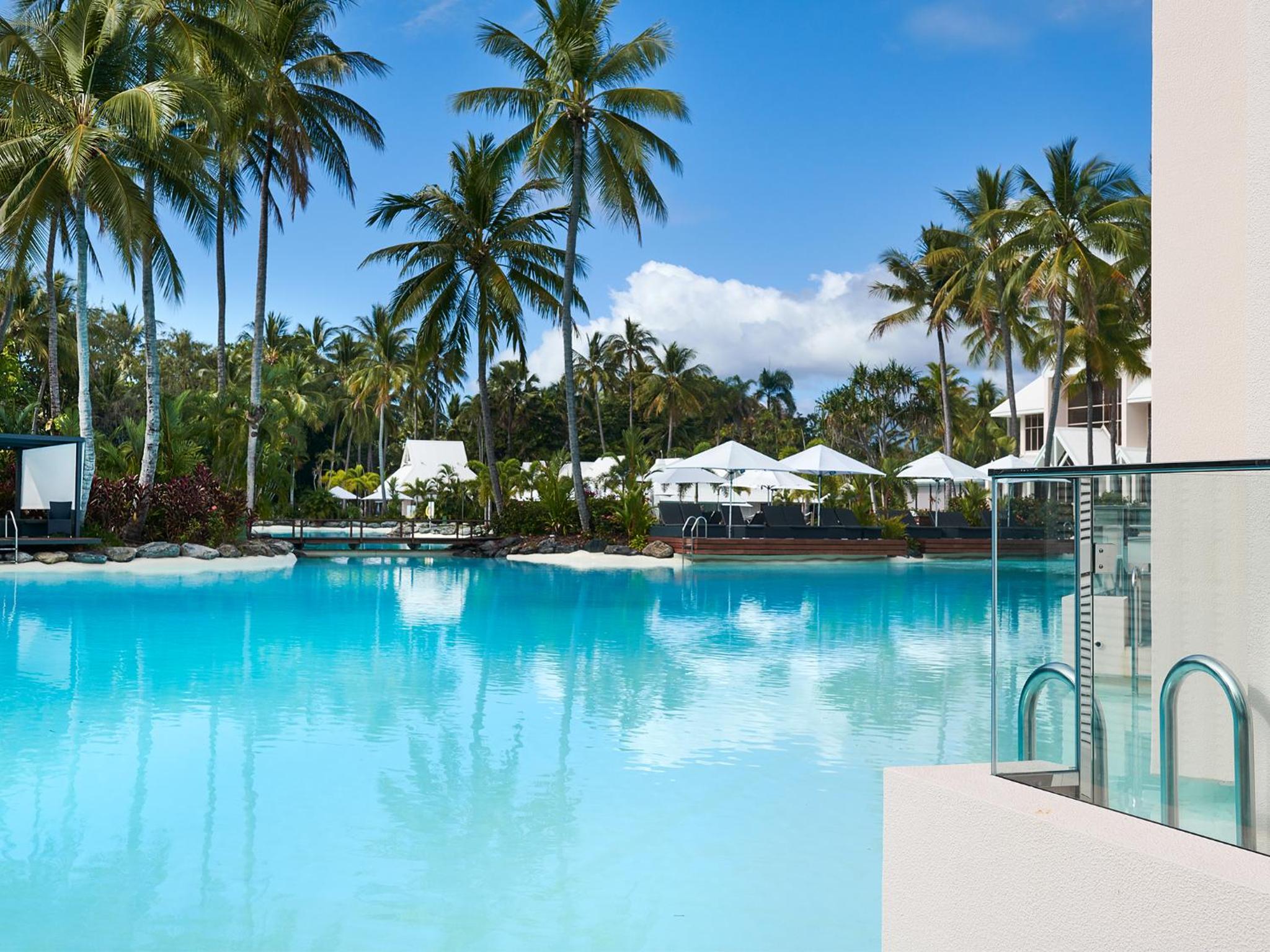 Deluxe Guest room, 2 Doubles, Ground floor, Large Lagoon access