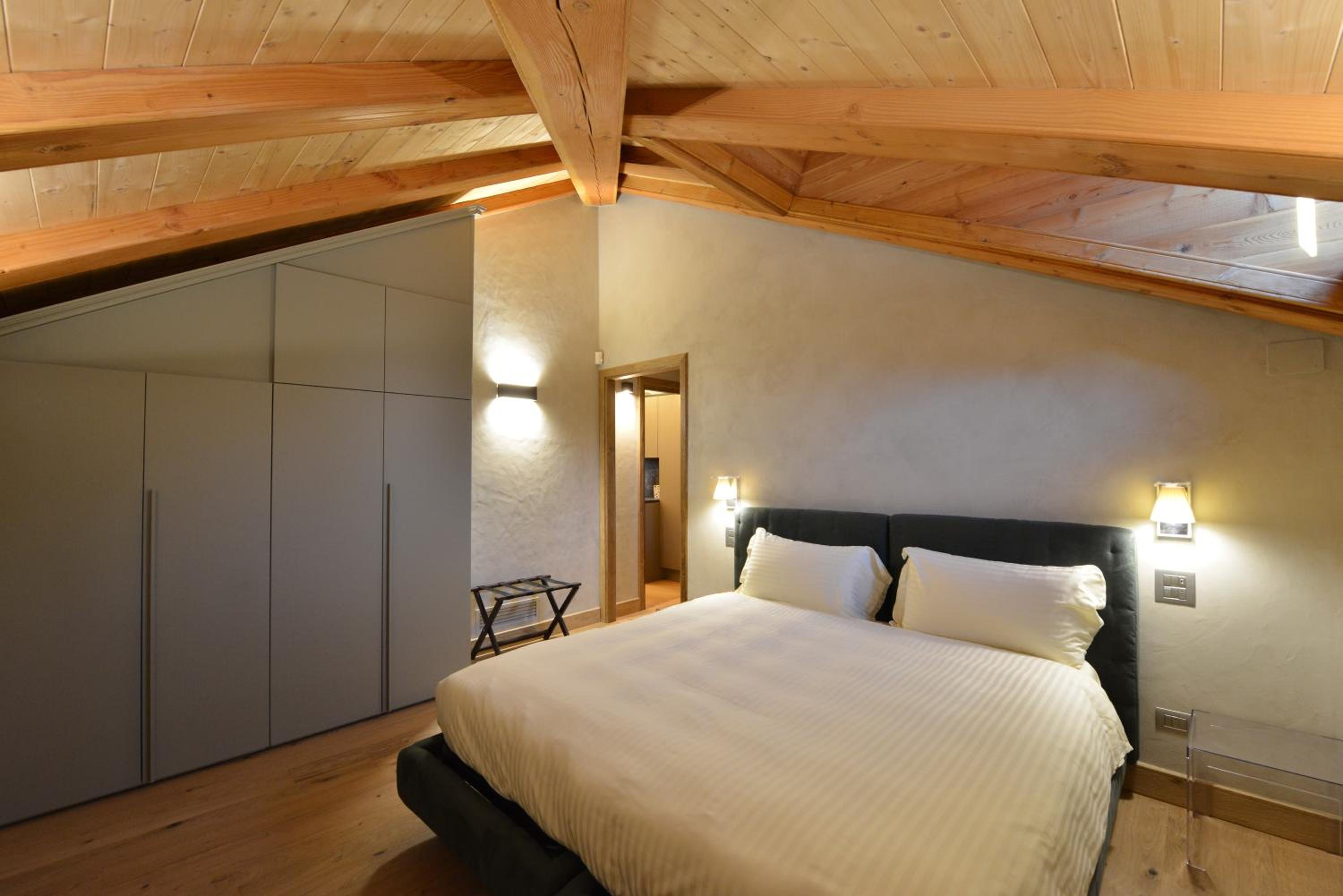 Apartment - Split Level - Photo 6
