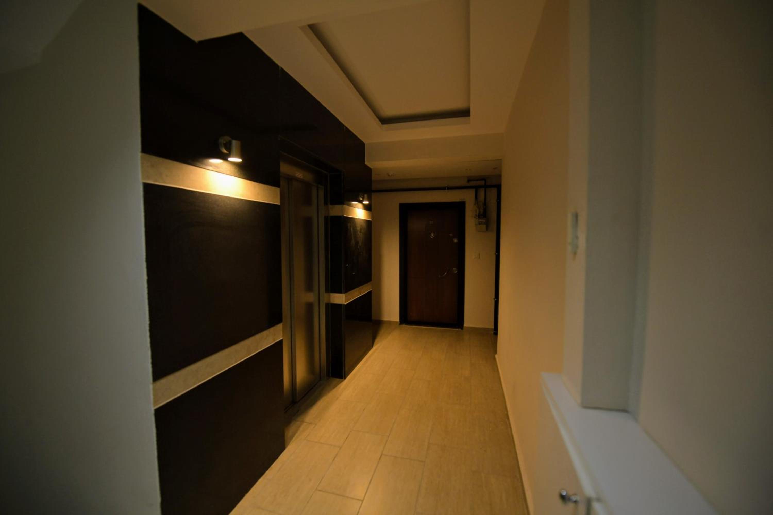 Apartment With Balcony photo 3