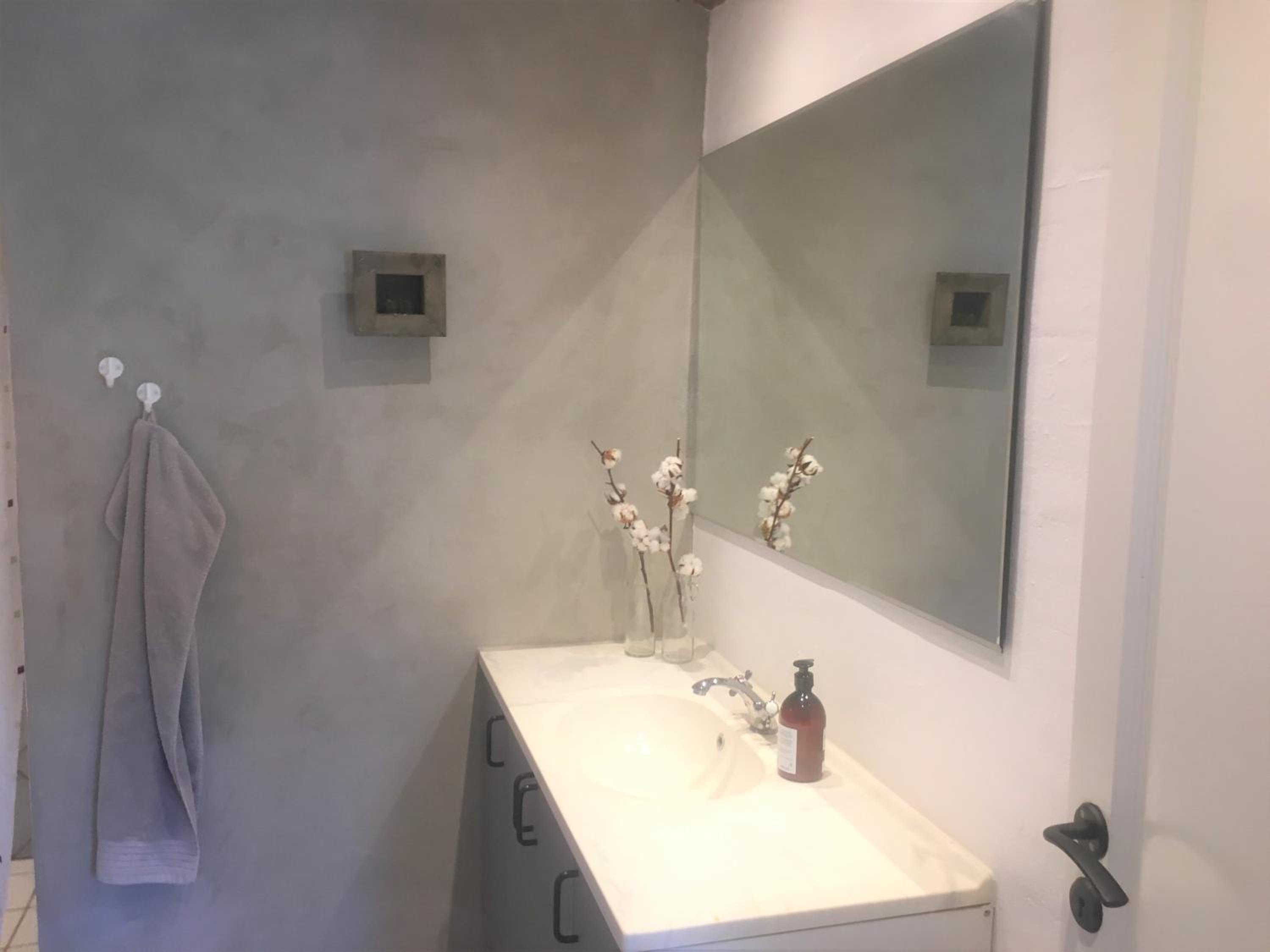 Double or Twin Room with Shared Bathroom and Private Terrace photo 3
