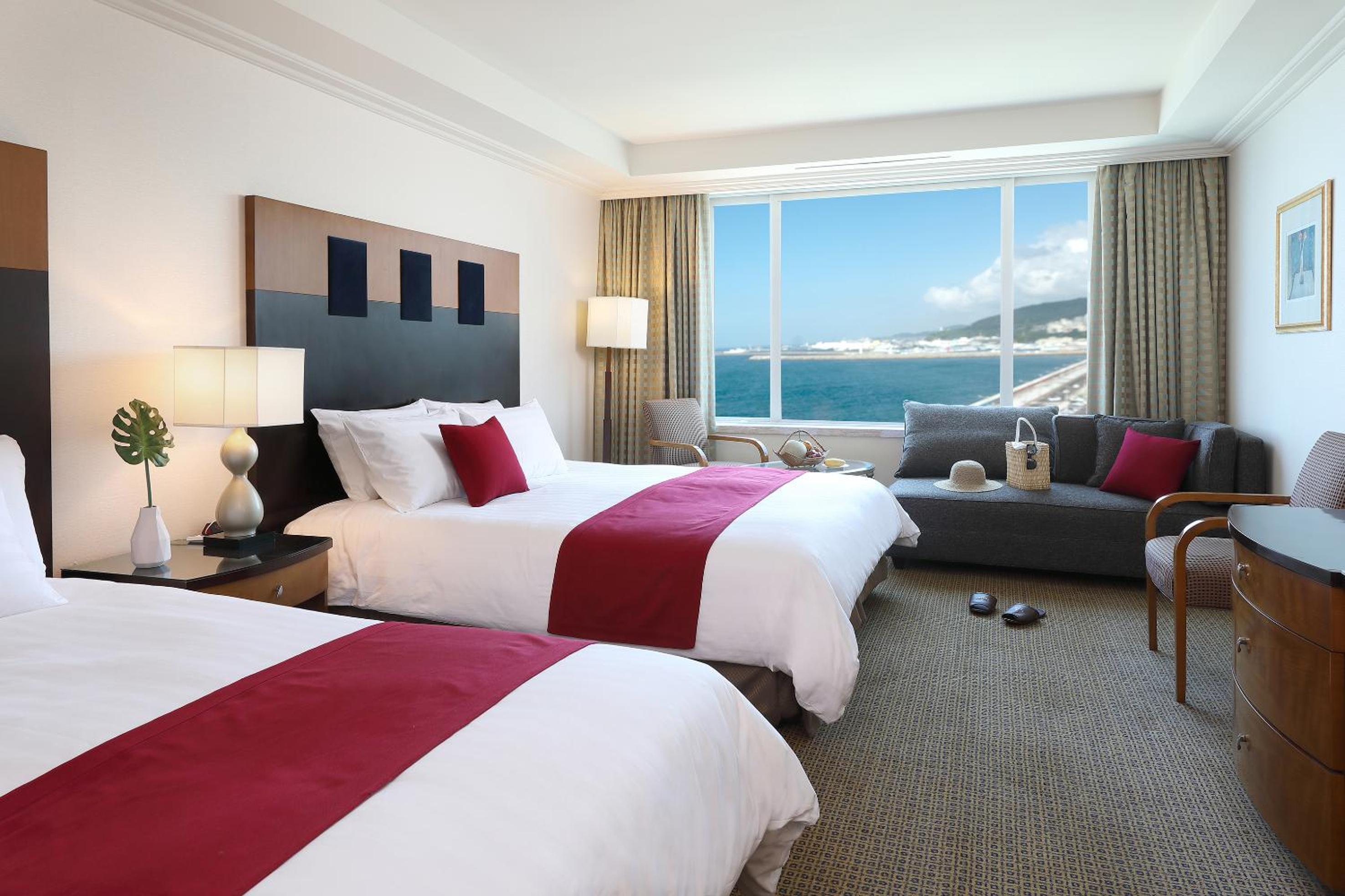 Harbour Family Twin Room With Harbour View - 2 Double