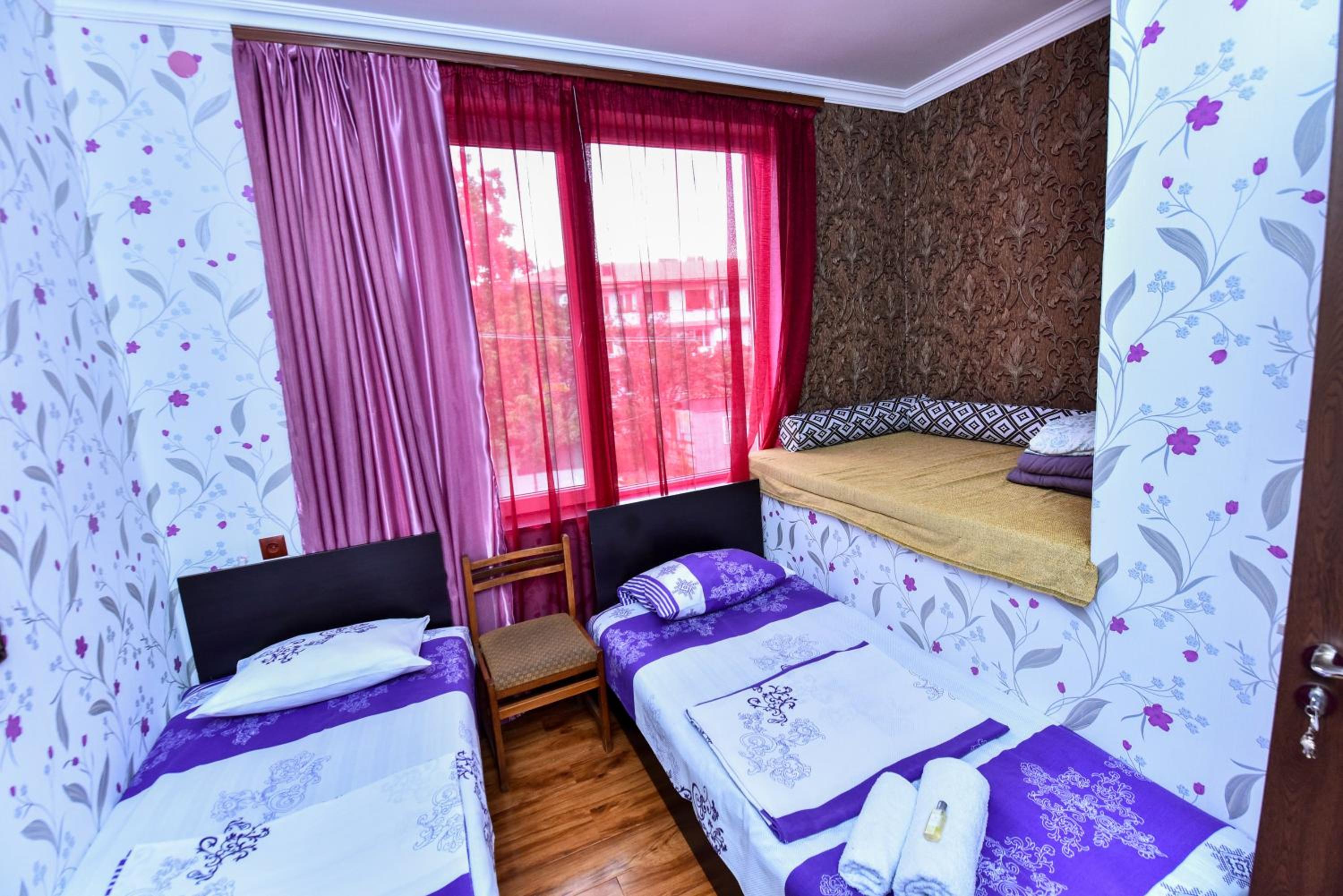 Budget Twin Room photo 3