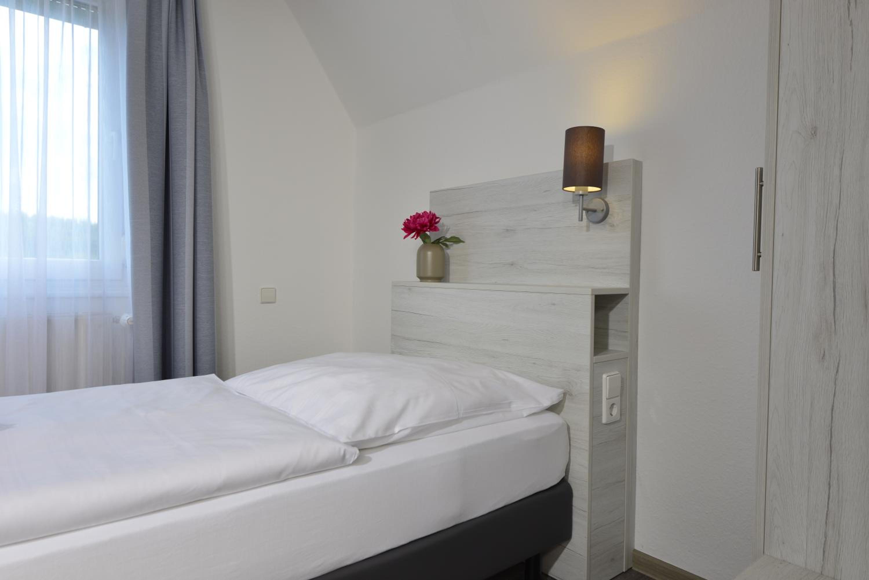 Single Room photo 3