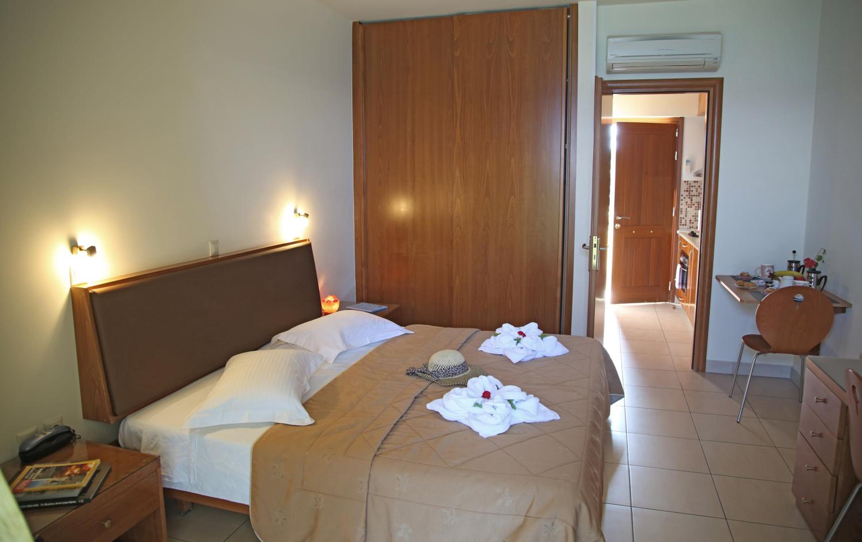 Studio with Sea View (2 Adults) photo 3