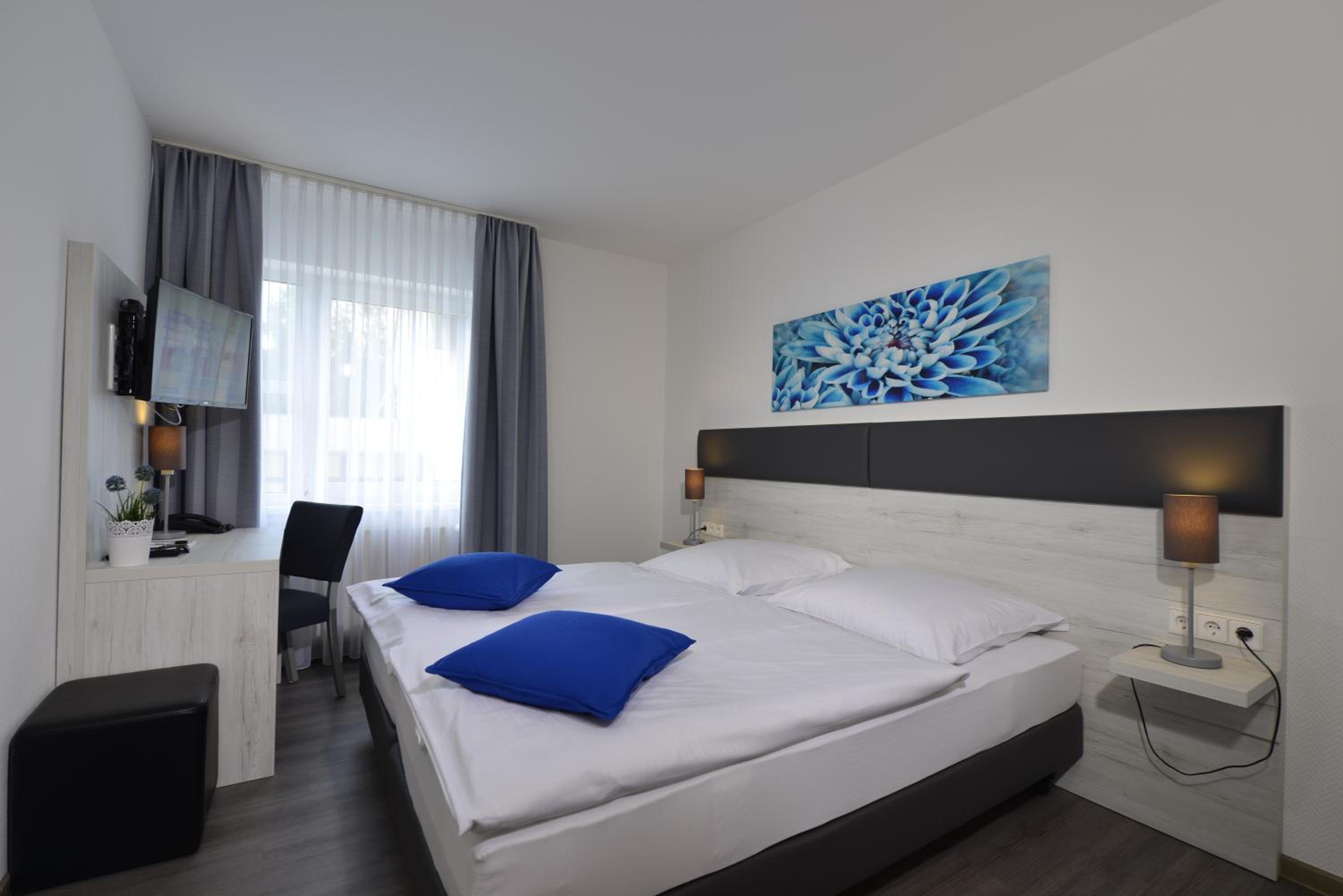 Double or Twin Room photo 3