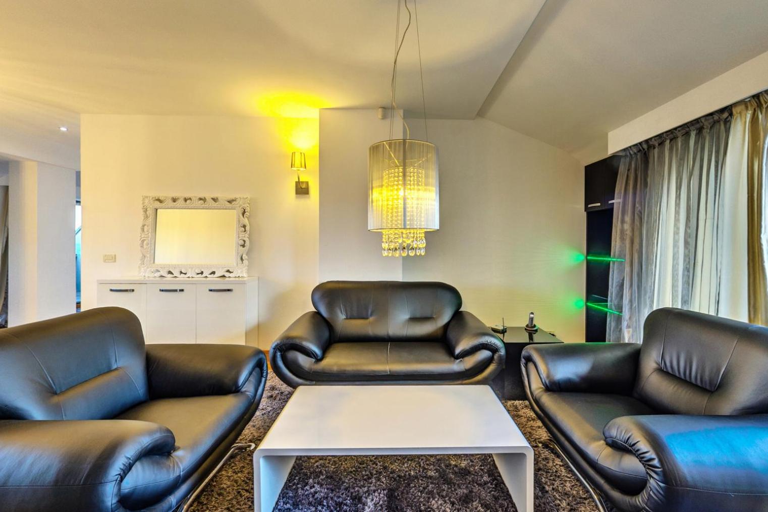 Three-Bedroom Apartment - Photo 1