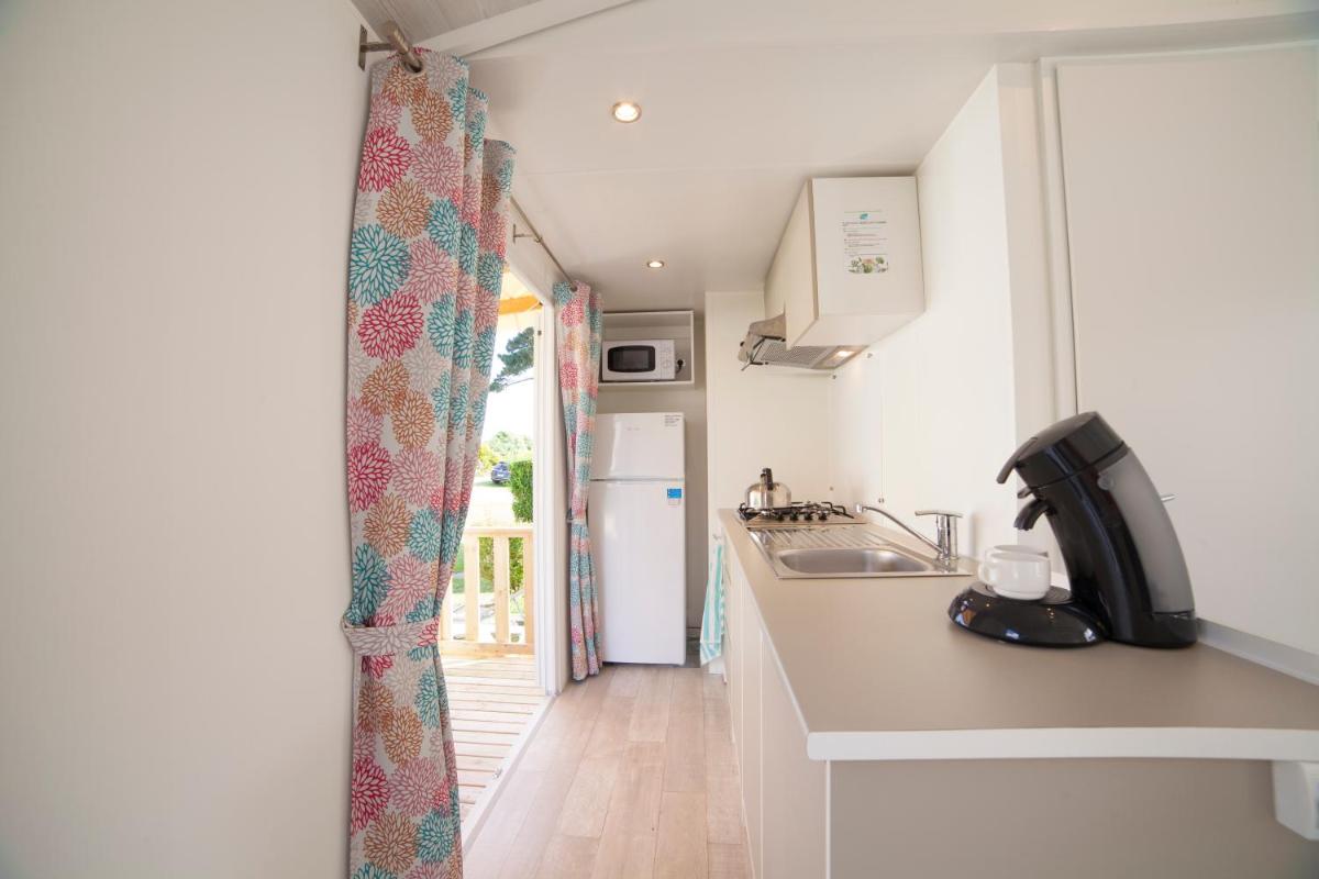 Mobile Home photo 3