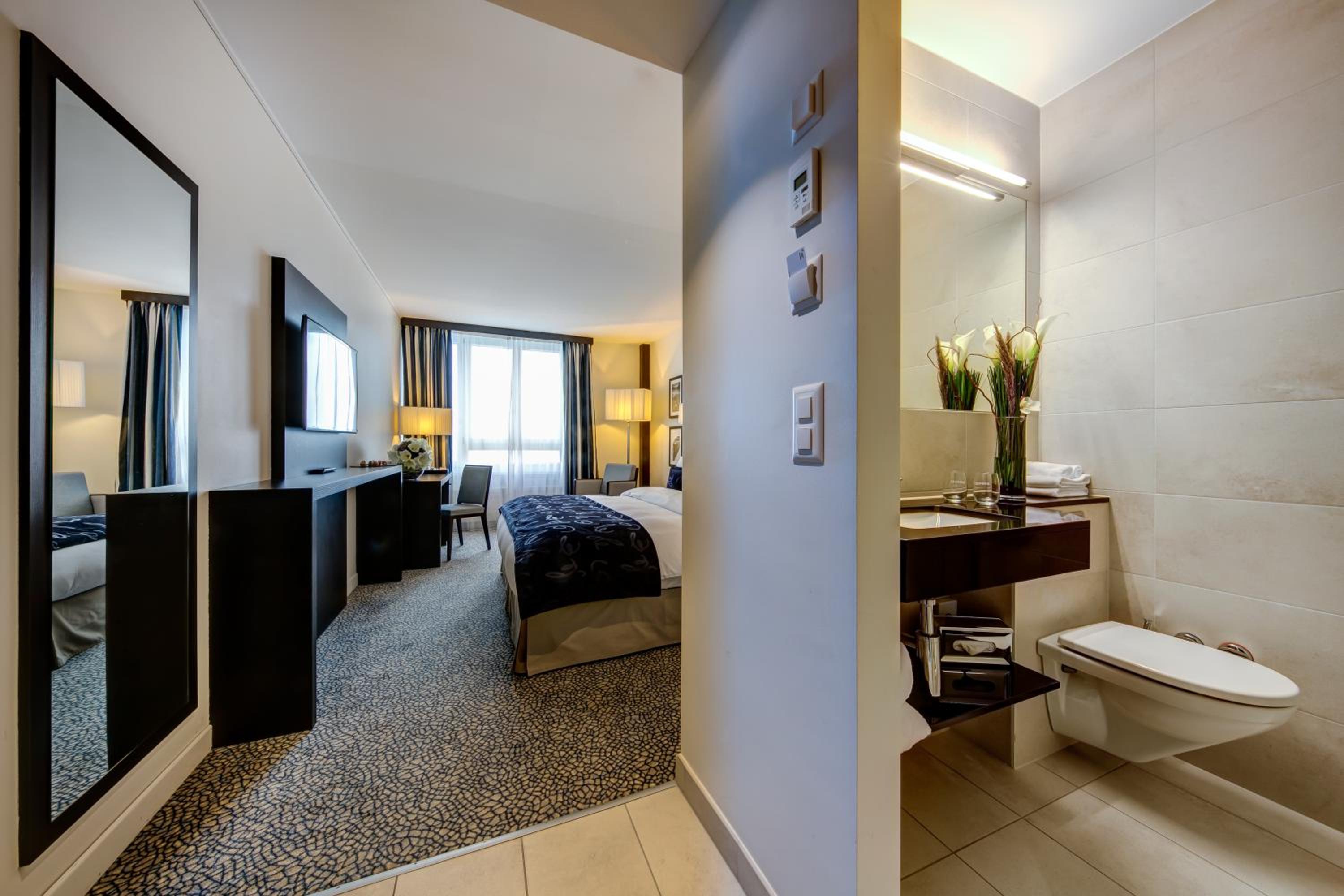 Comfort Double or Twin Room with Lake view - Photo 2