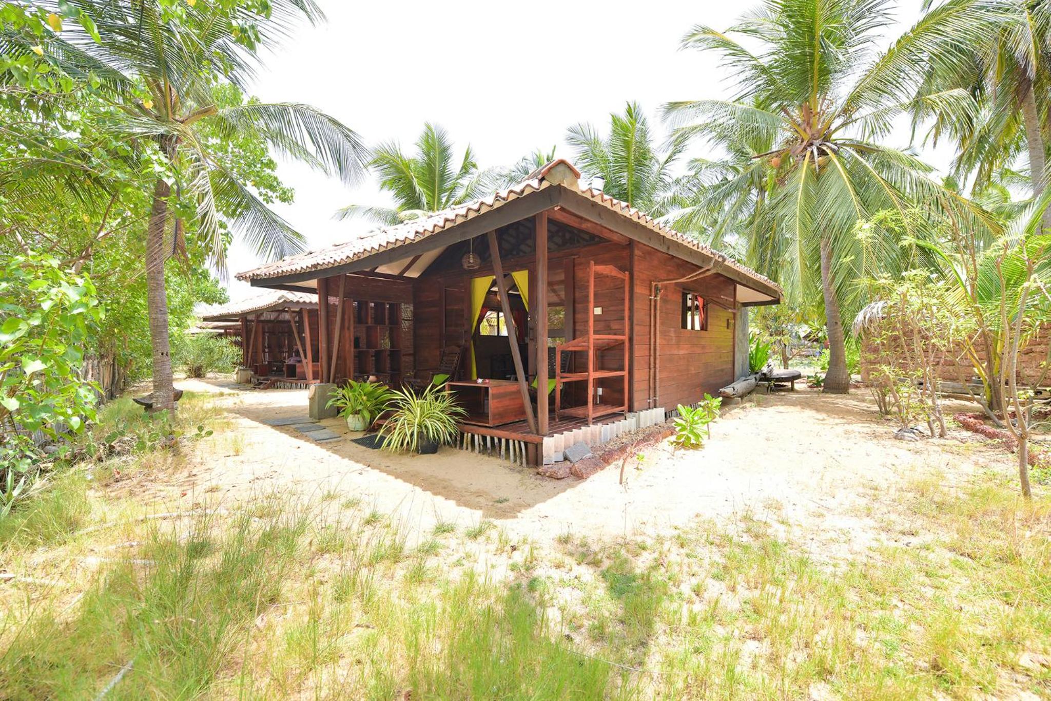 Double Room Lagoon Bungalow with Free 24 hours Check-in & Check-out photo 2