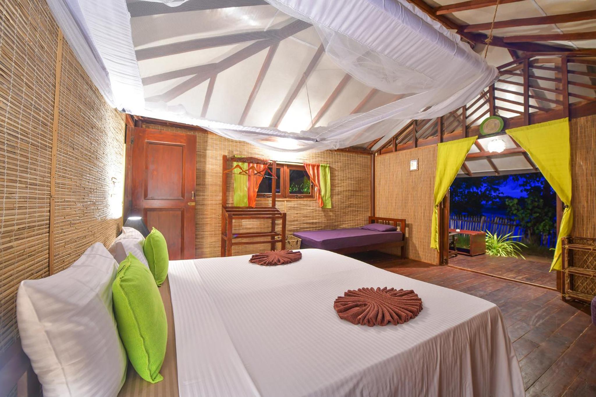 Bungalow - Water Front  photo 3