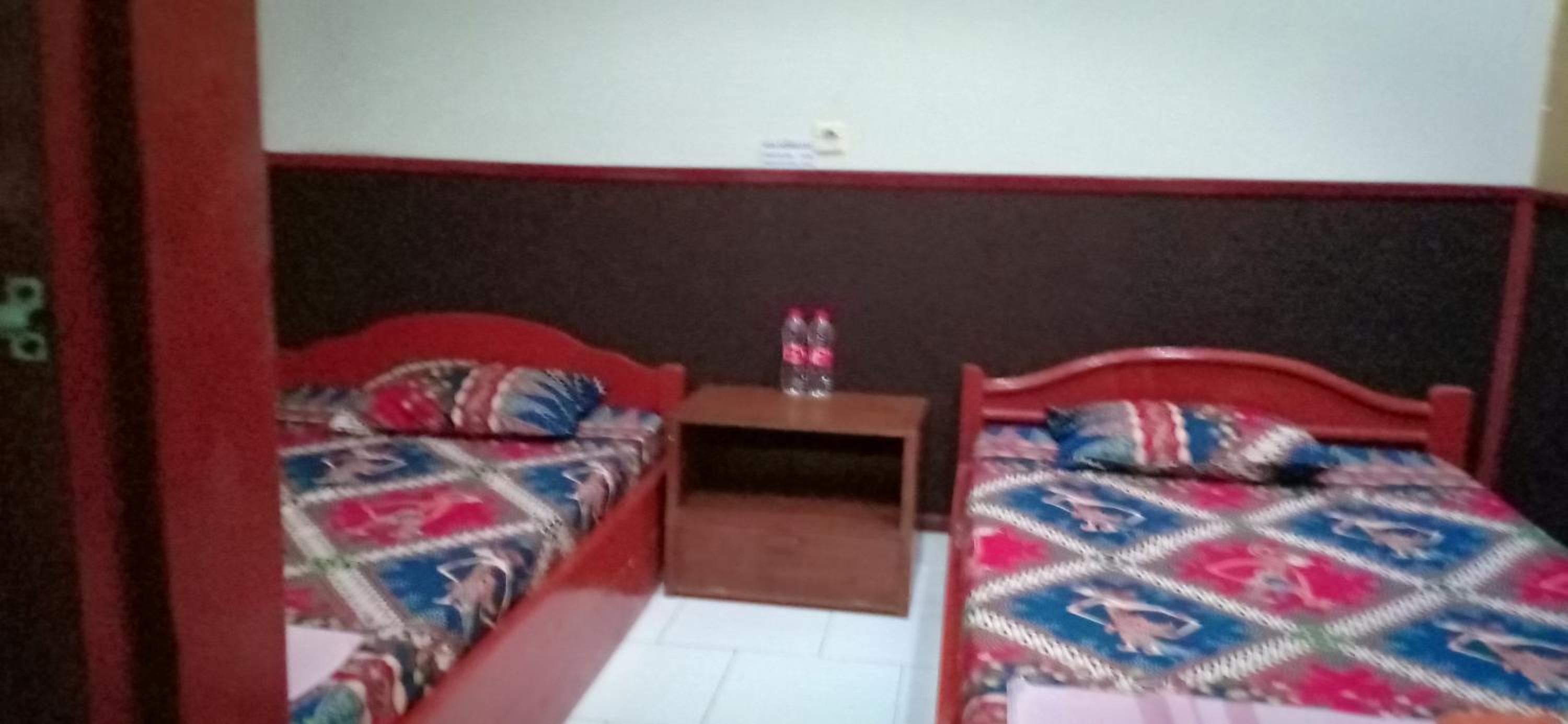 Twin Room - Photo 2