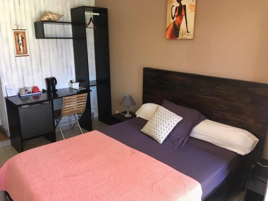 Double Room With Private Bathroom photo 2