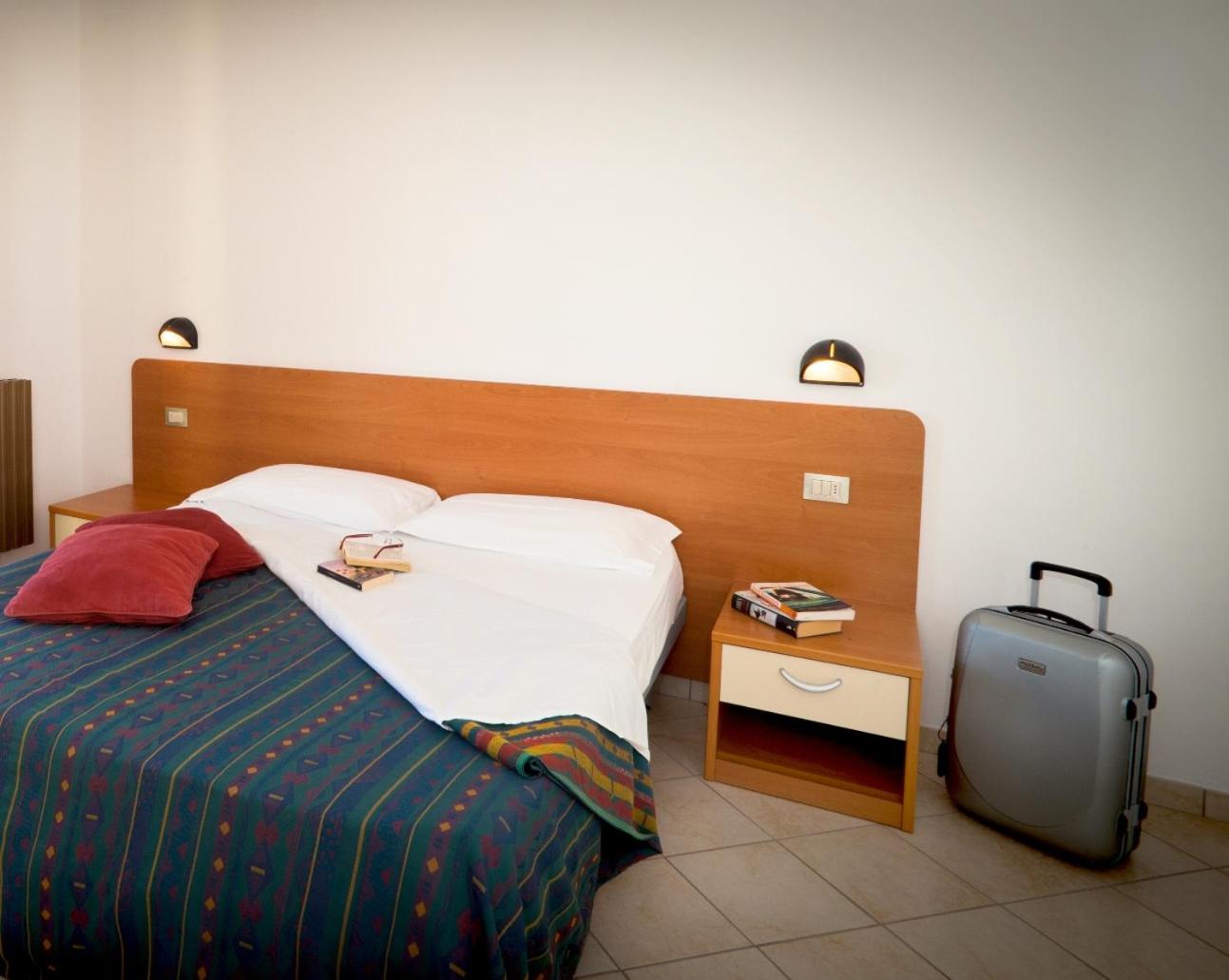 One-Bedroom Apartment with Balcony and Sea View (2 Adults) photo 1