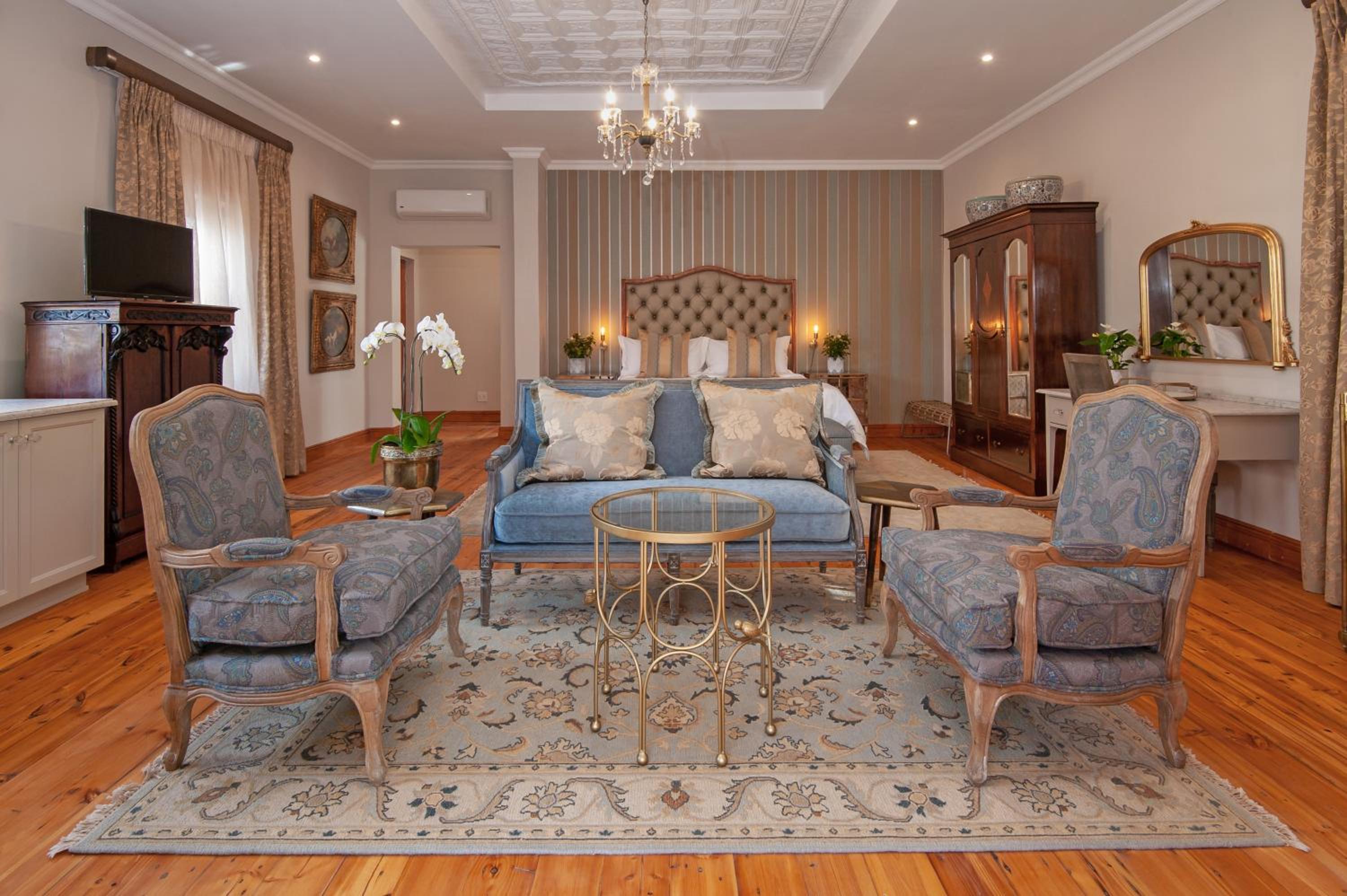 Superior King Room photo 1