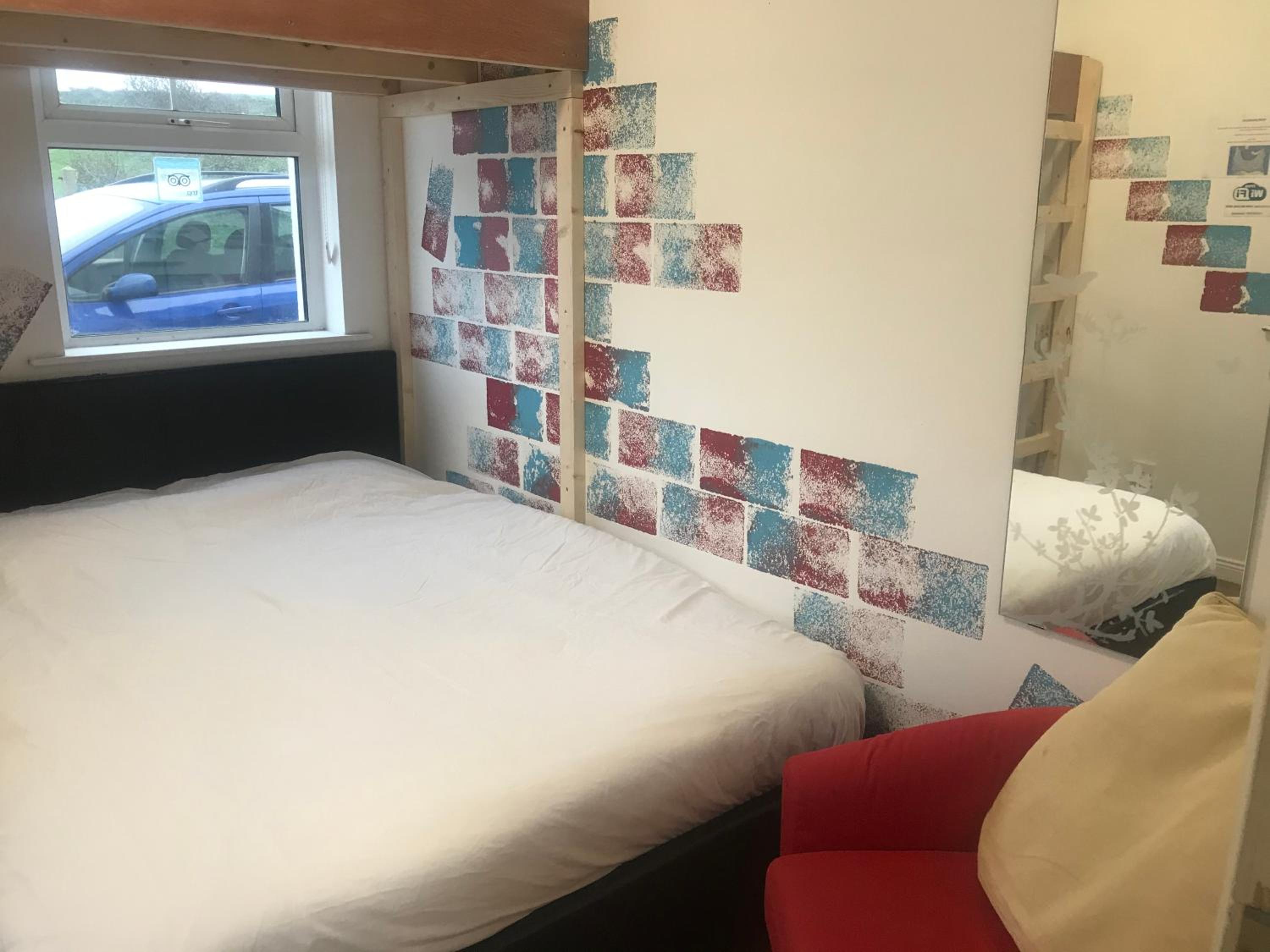 Budget Double Room photo 2