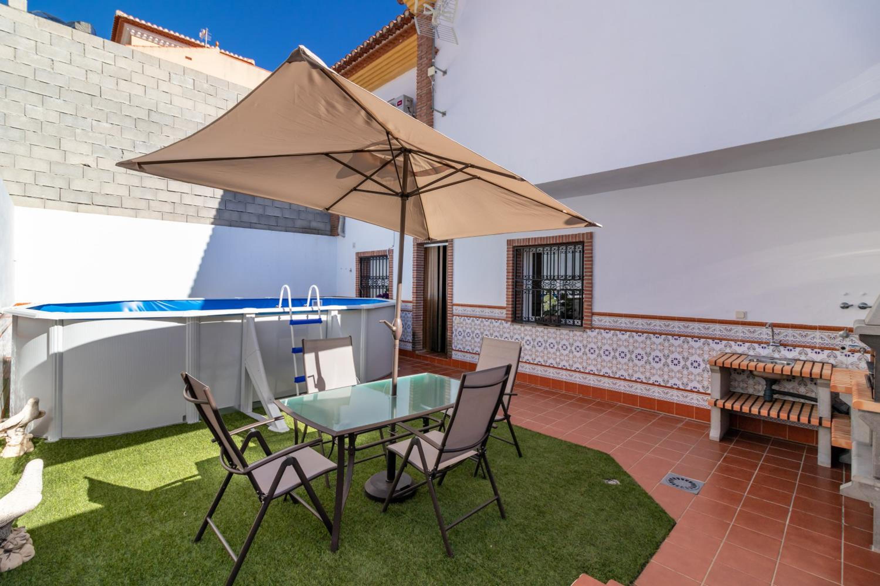 Four-Bedroom House - Photo 8