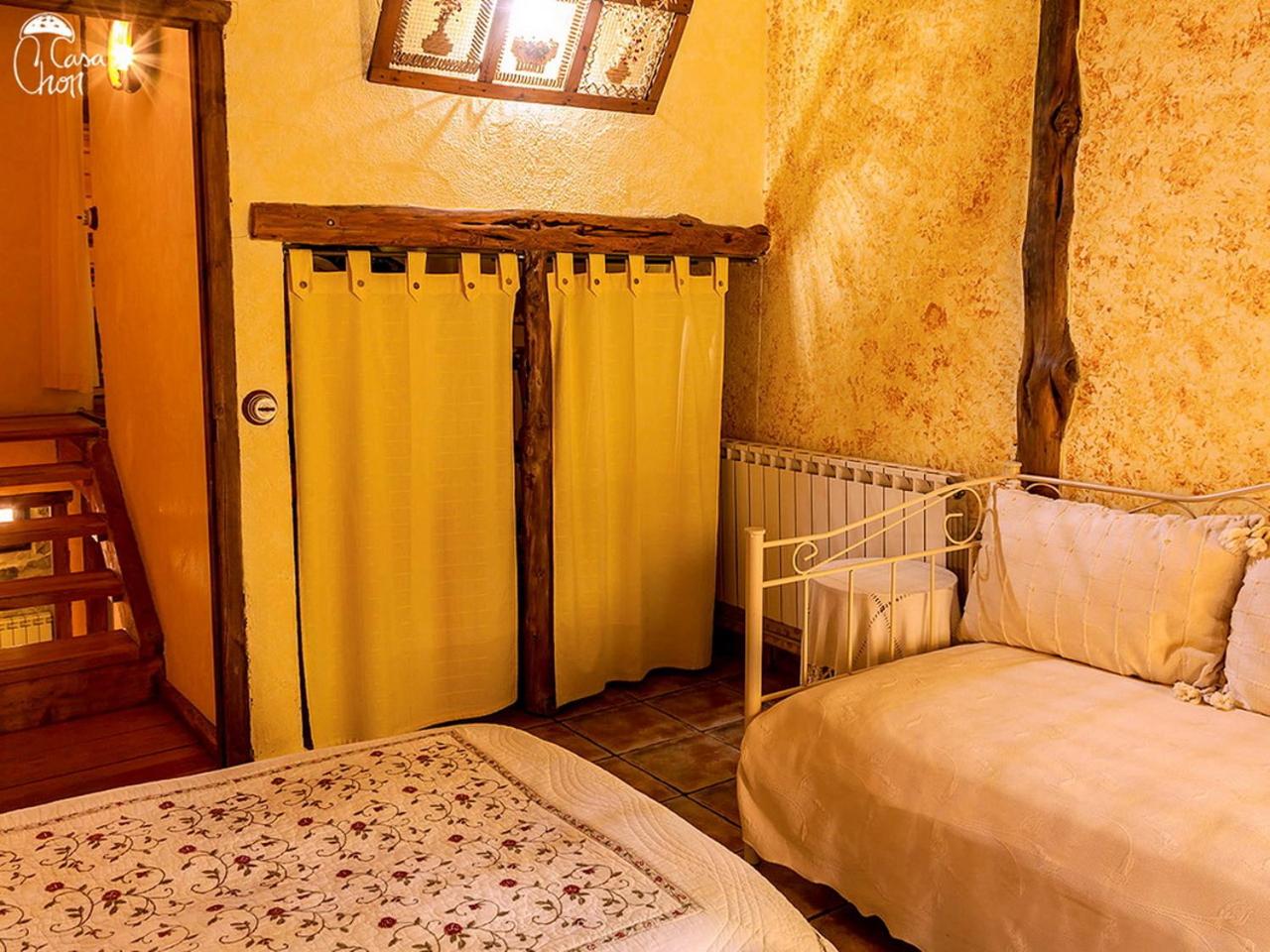 Three-Bedroom Apartment with Mountain View photo 2
