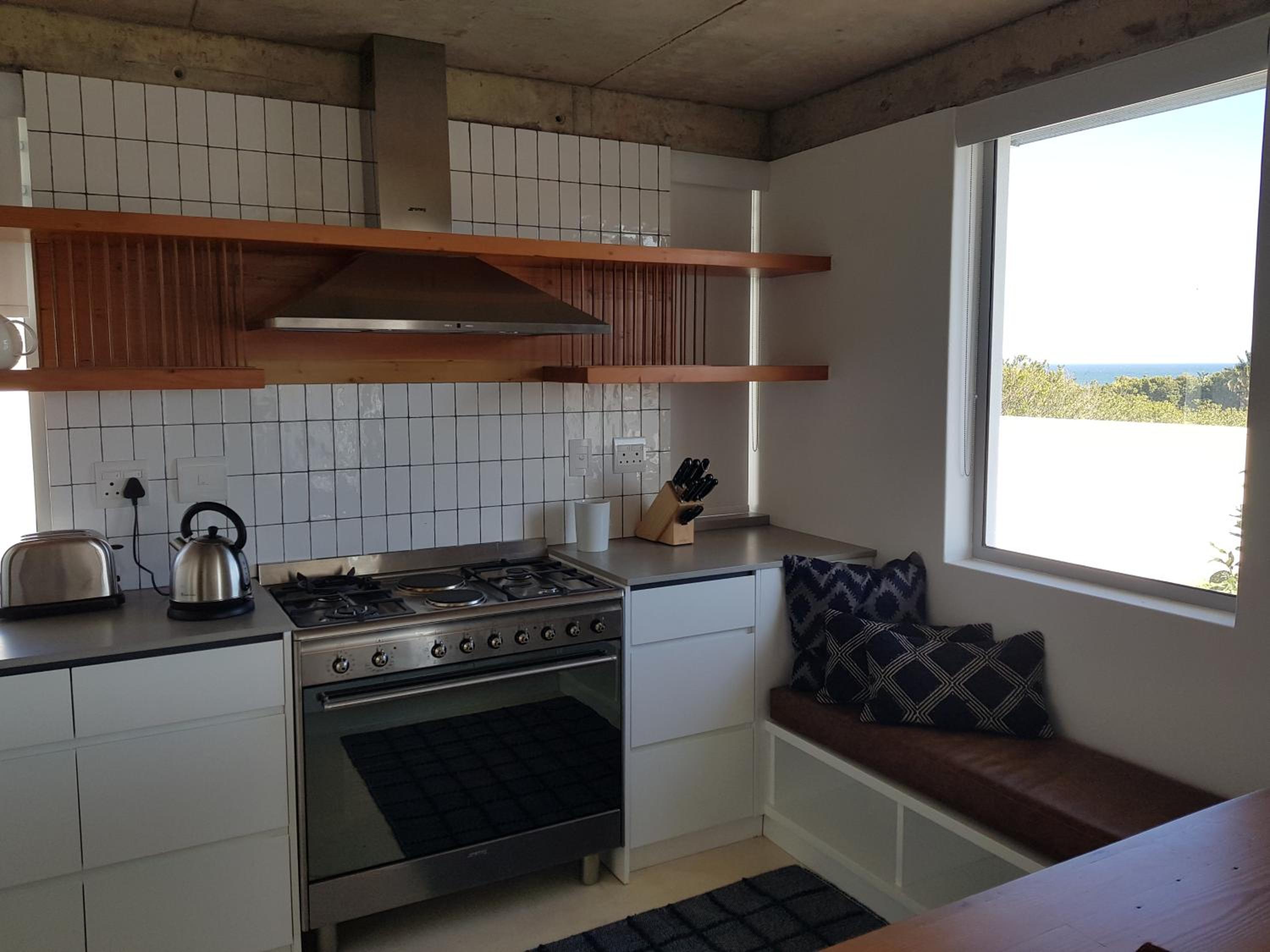 Two-Bedroom House - Photo 41