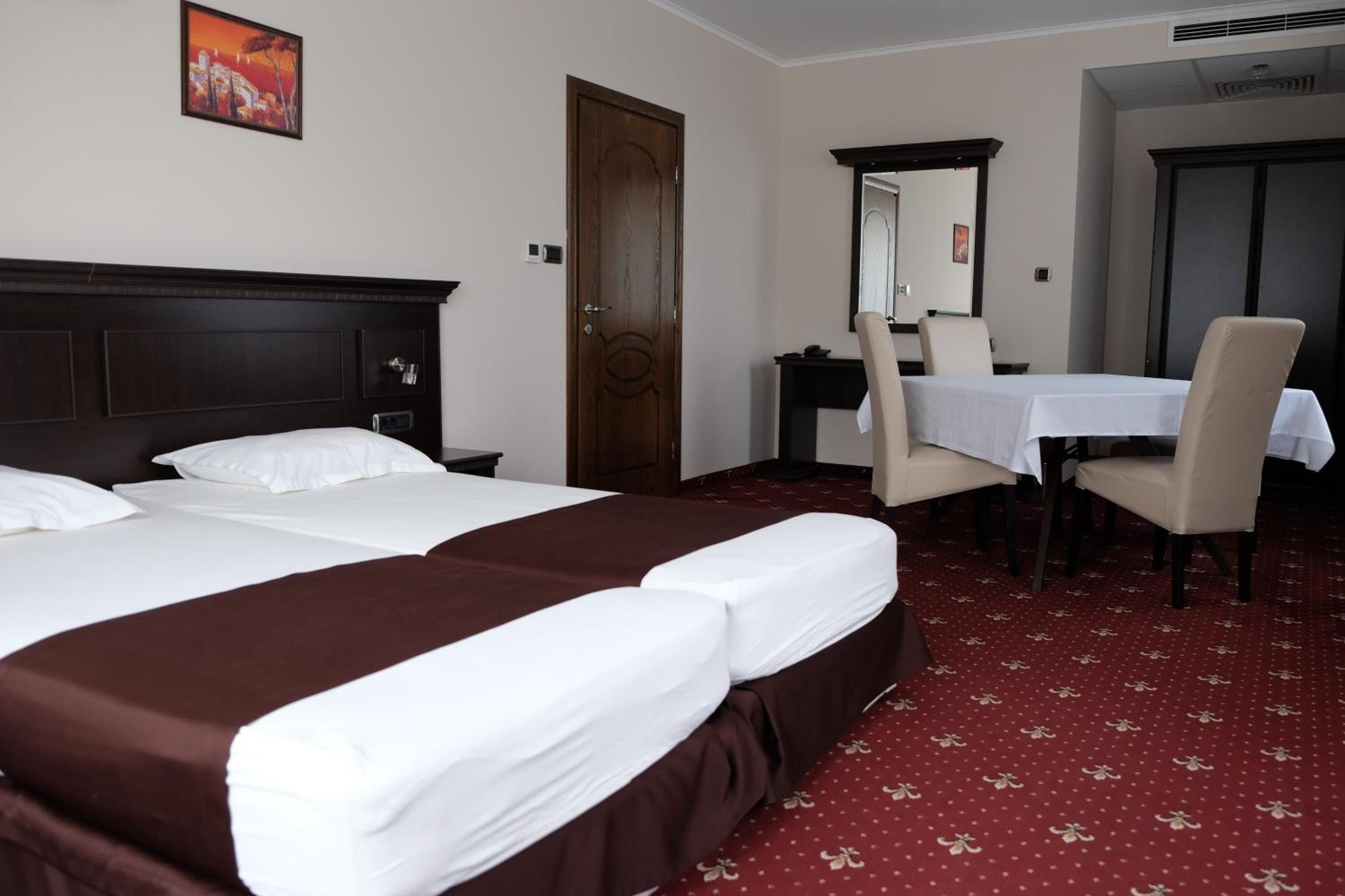 Family Suite - Photo 1