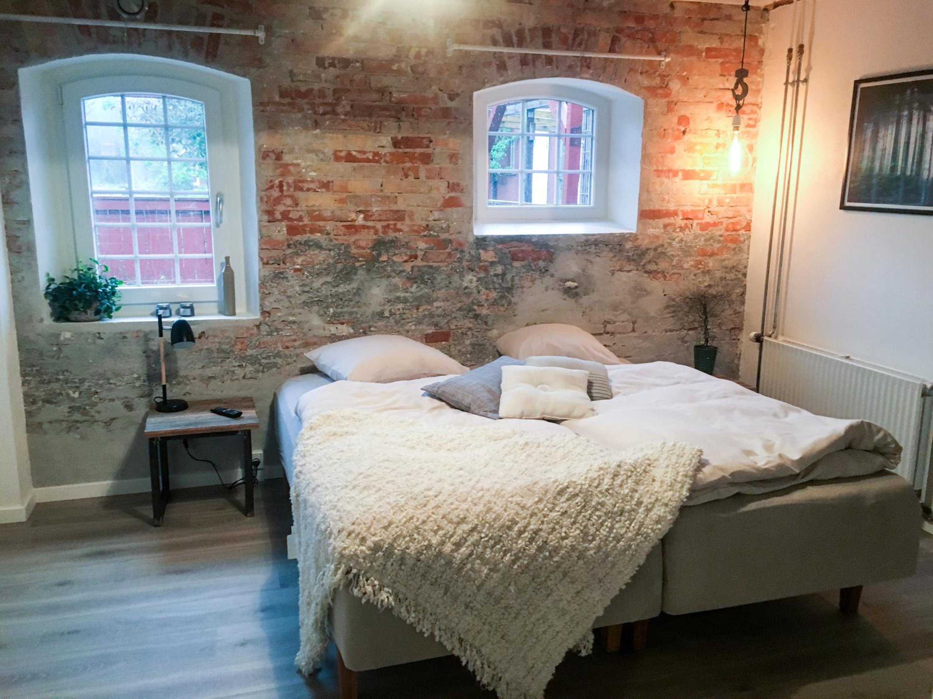 Deluxe Double or Twin Room with Private Bathroom and Garden View photo 1