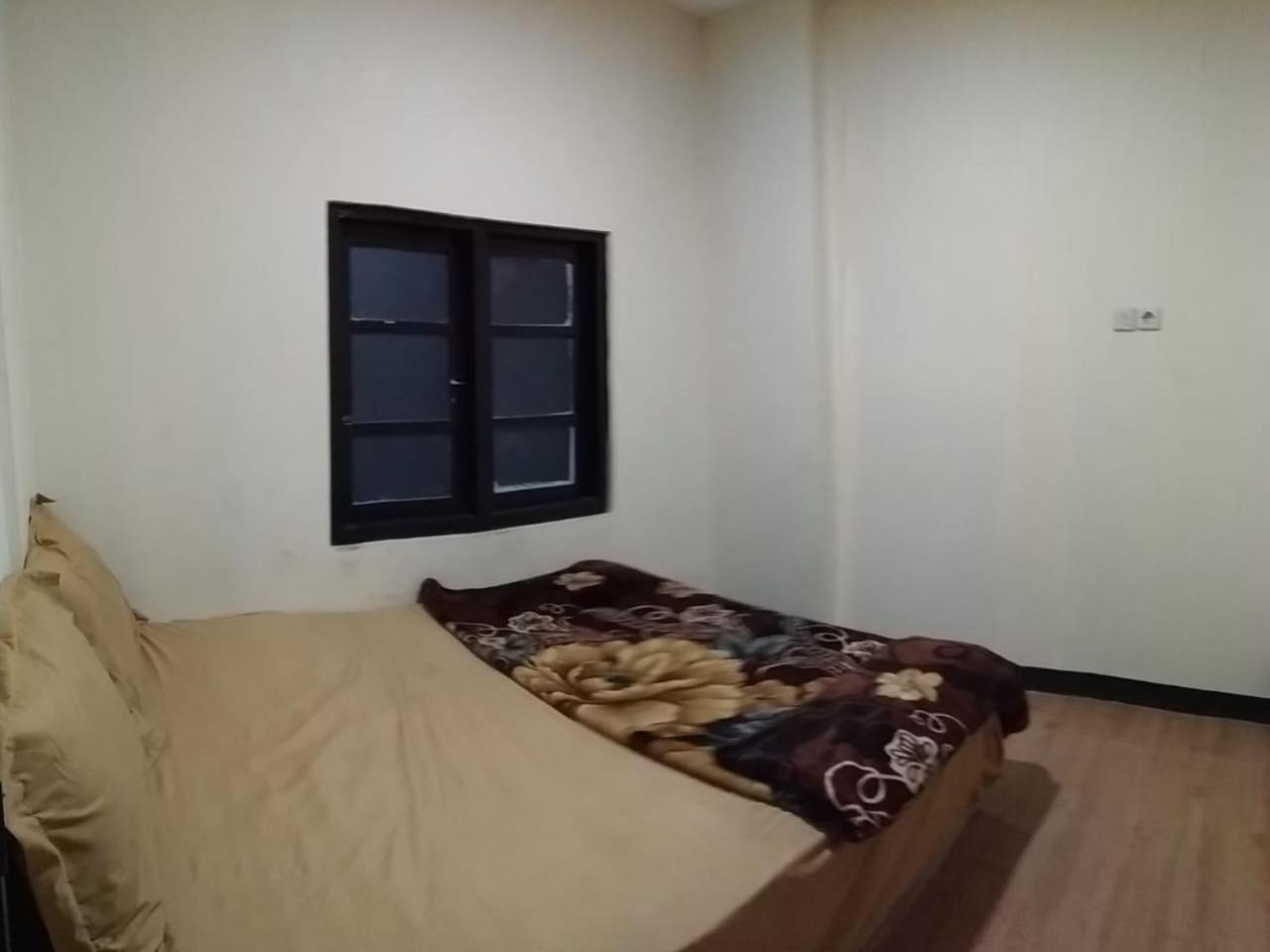 Budget Double Room - Photo 3