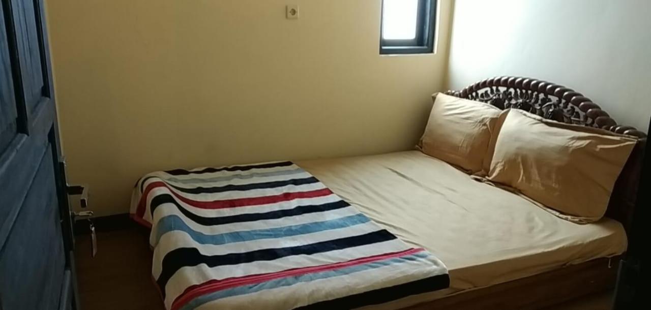 Budget Double Room - Photo 2