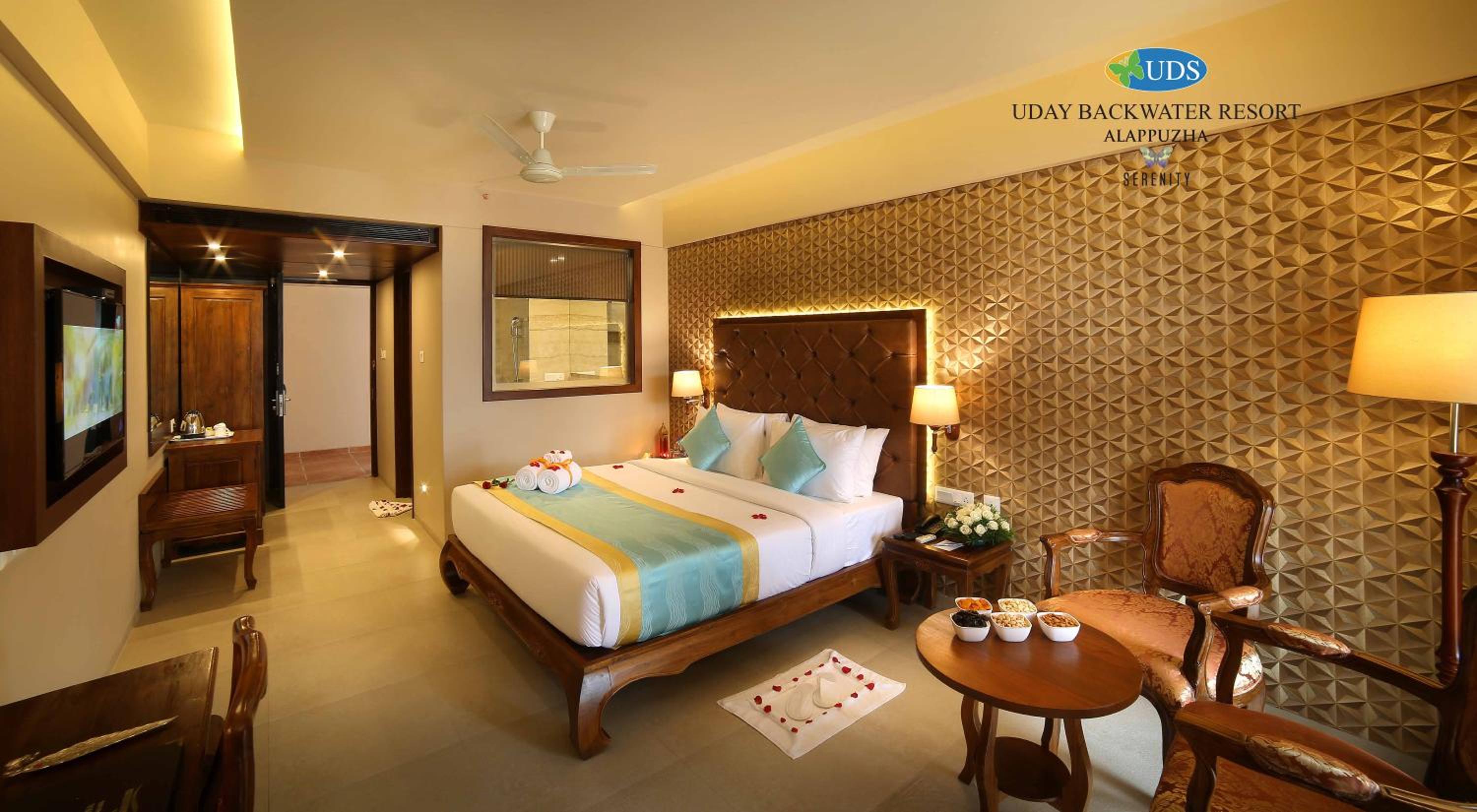 Lake View Deluxe Room - Photo 4