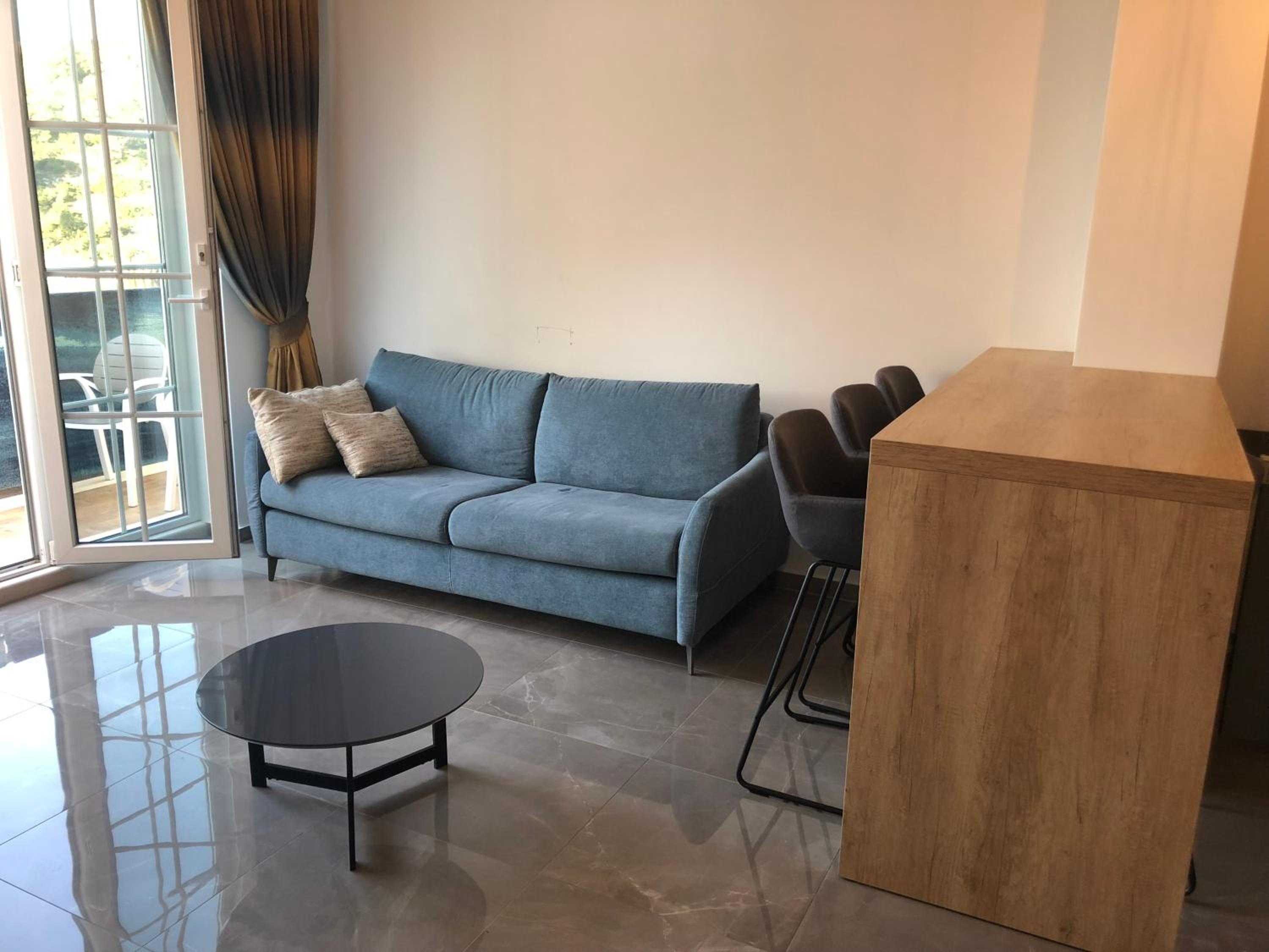 Apartment with Balcony photo 1