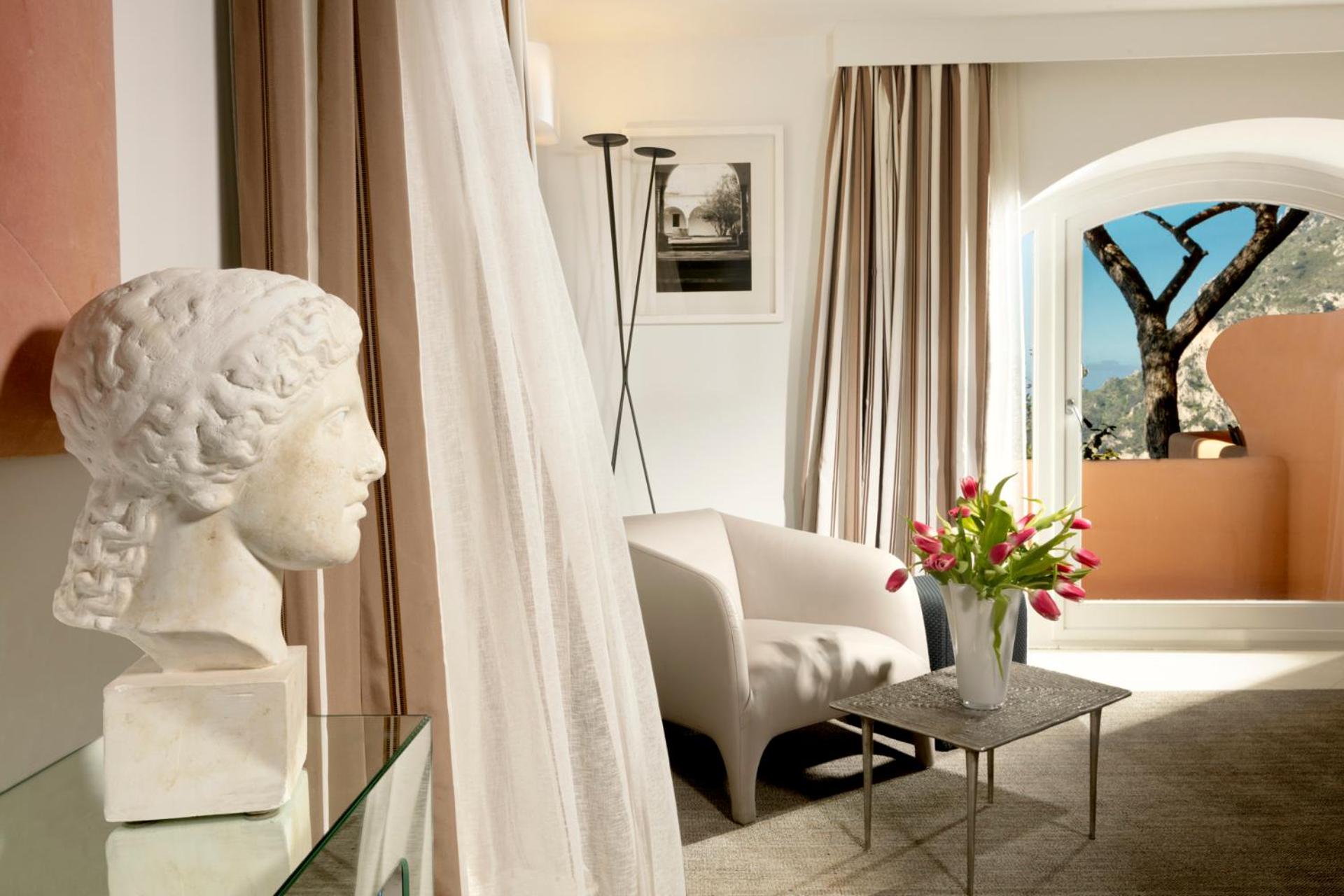 Deluxe Double Room with Sea View - Photo 4