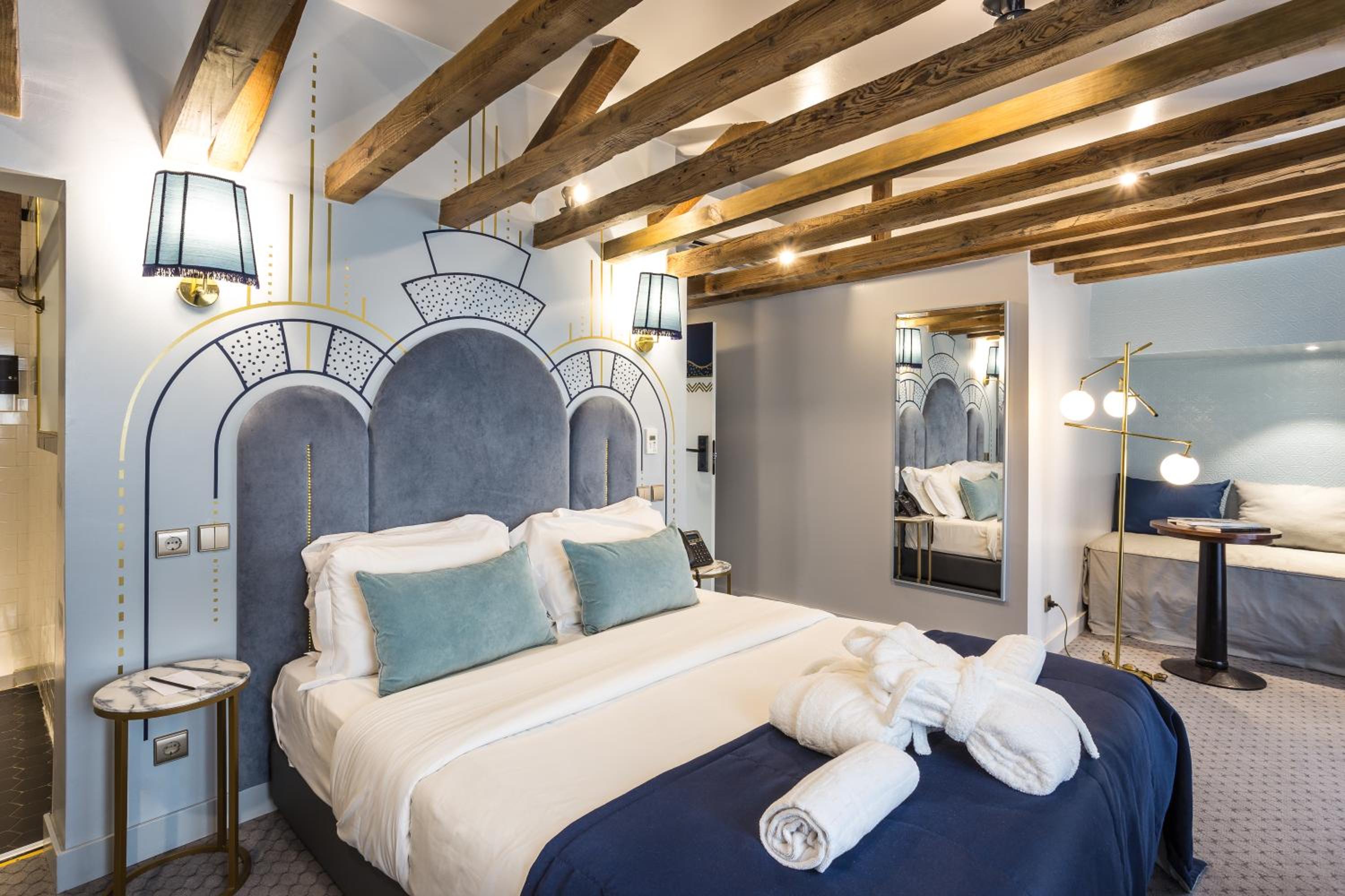 Deluxe Room with Balcony
