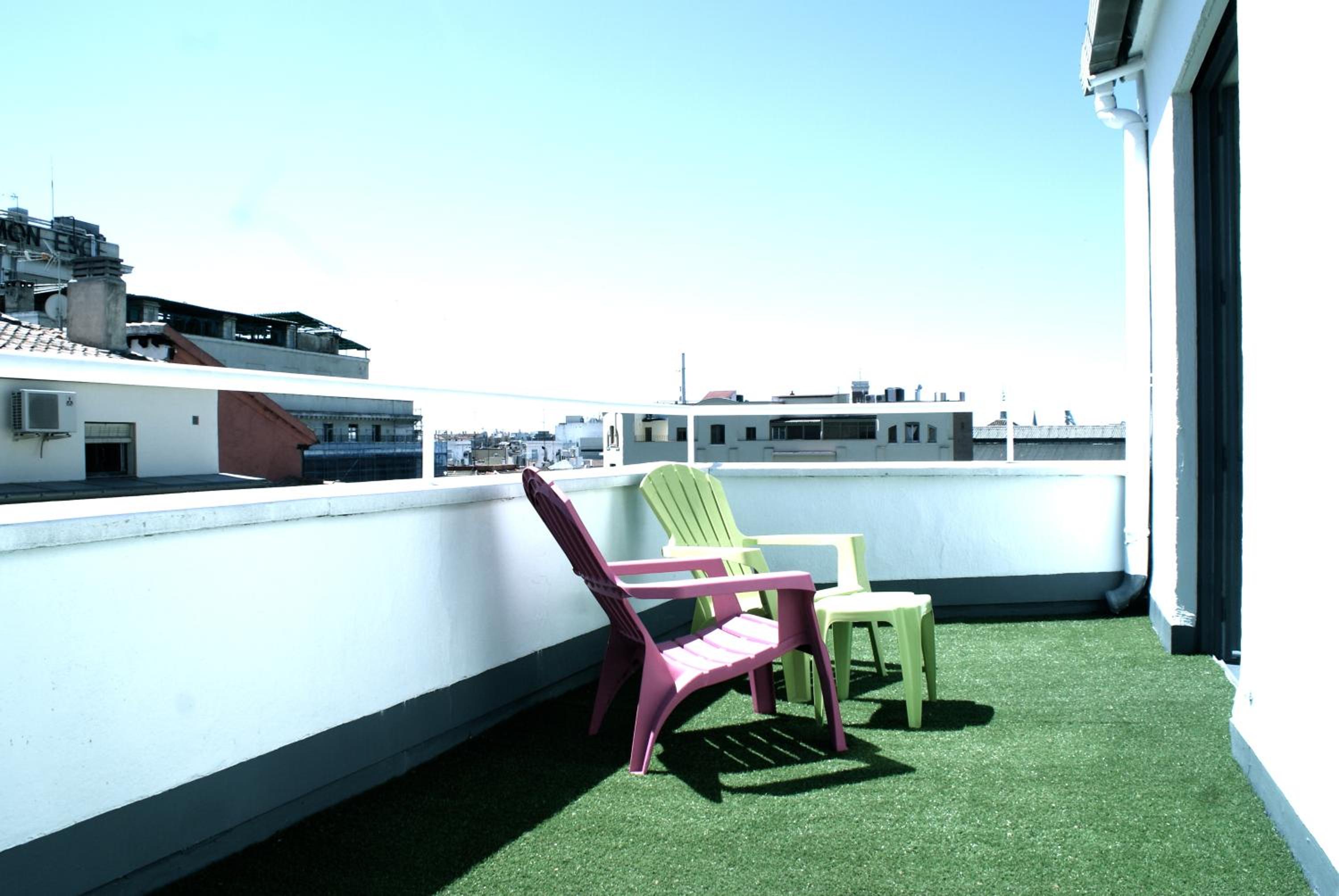 Twin Room with View - Photo 5