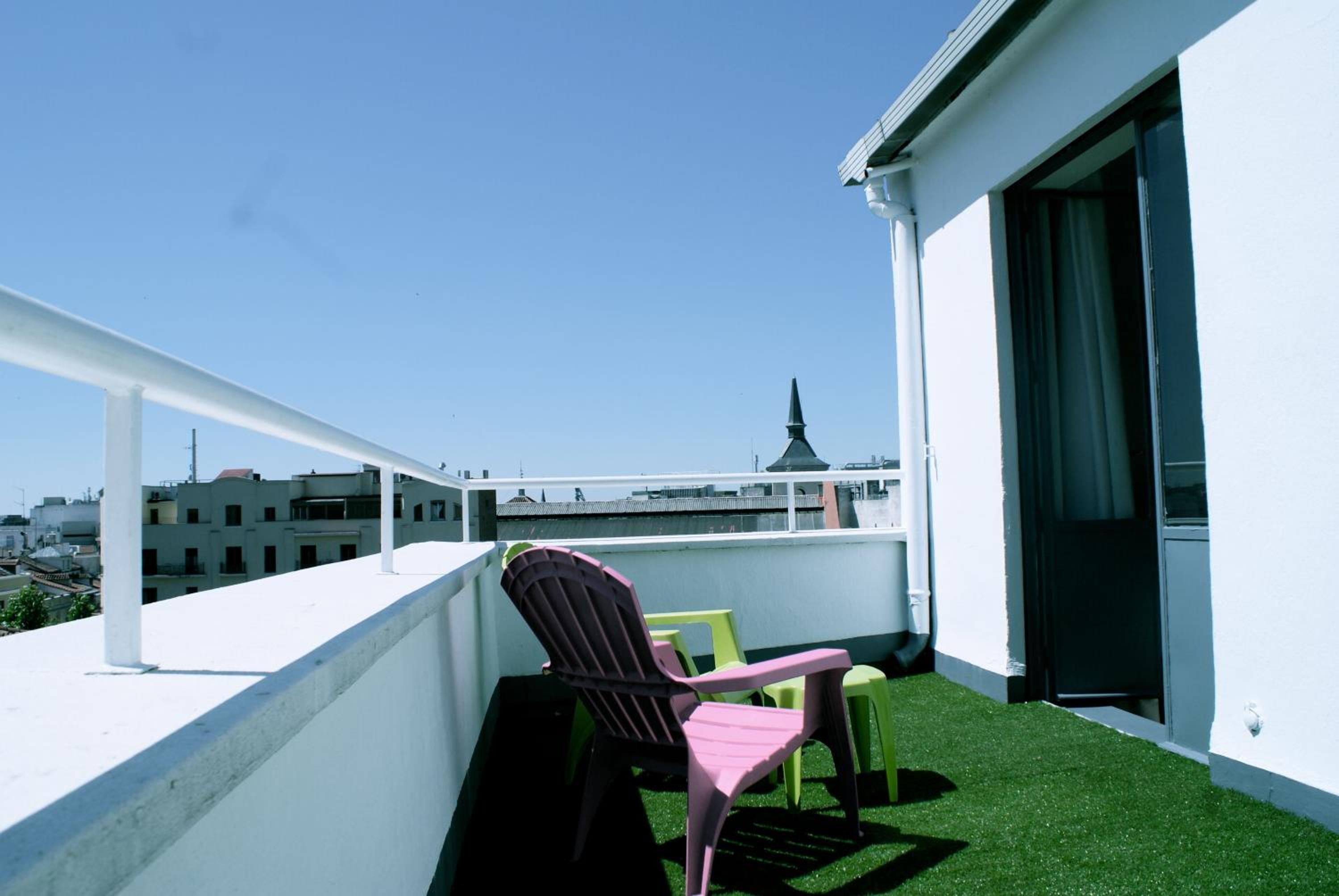 Twin Room with View - Photo 4
