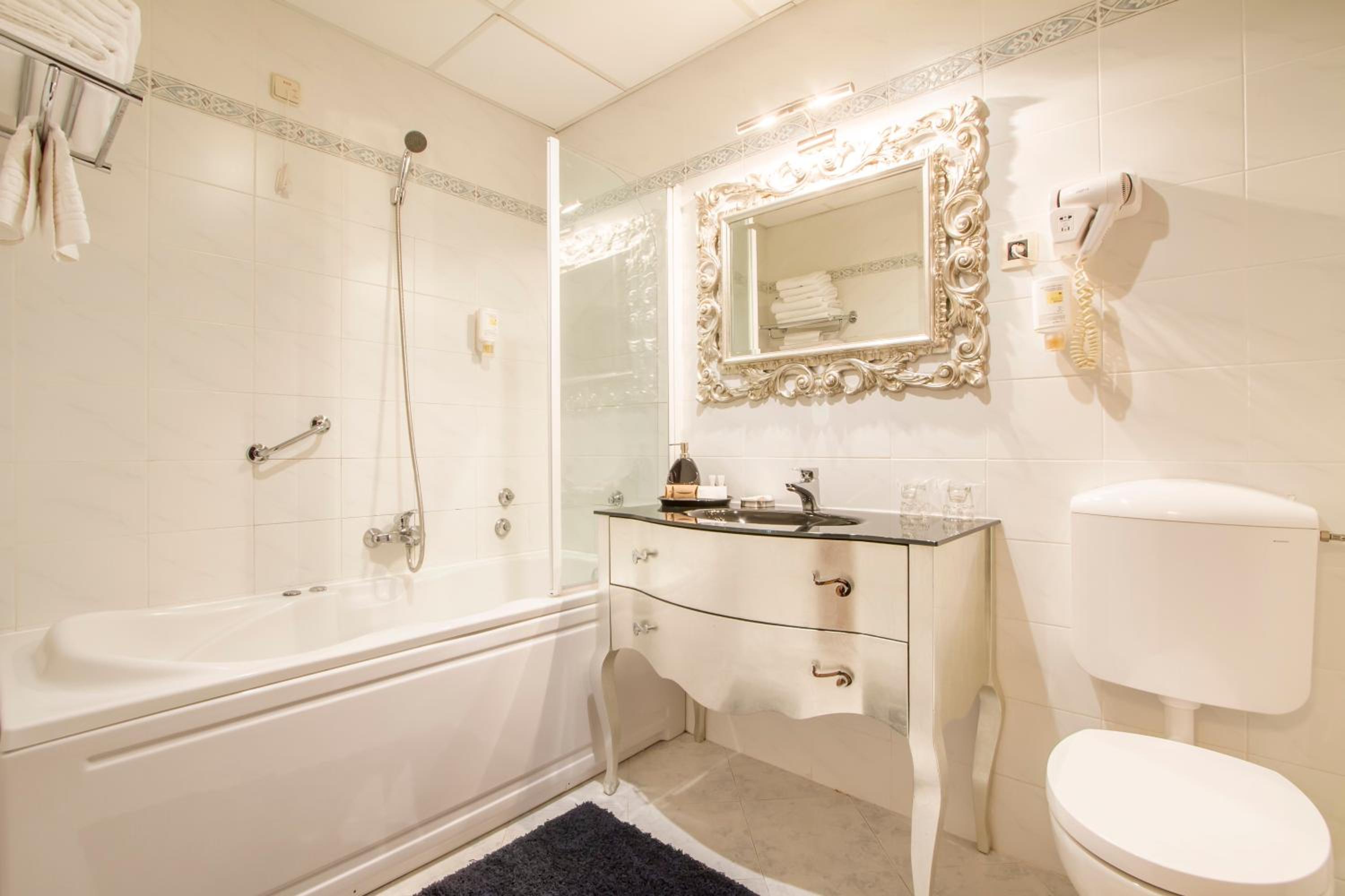 Superior Suite Sea Side - Photo 5