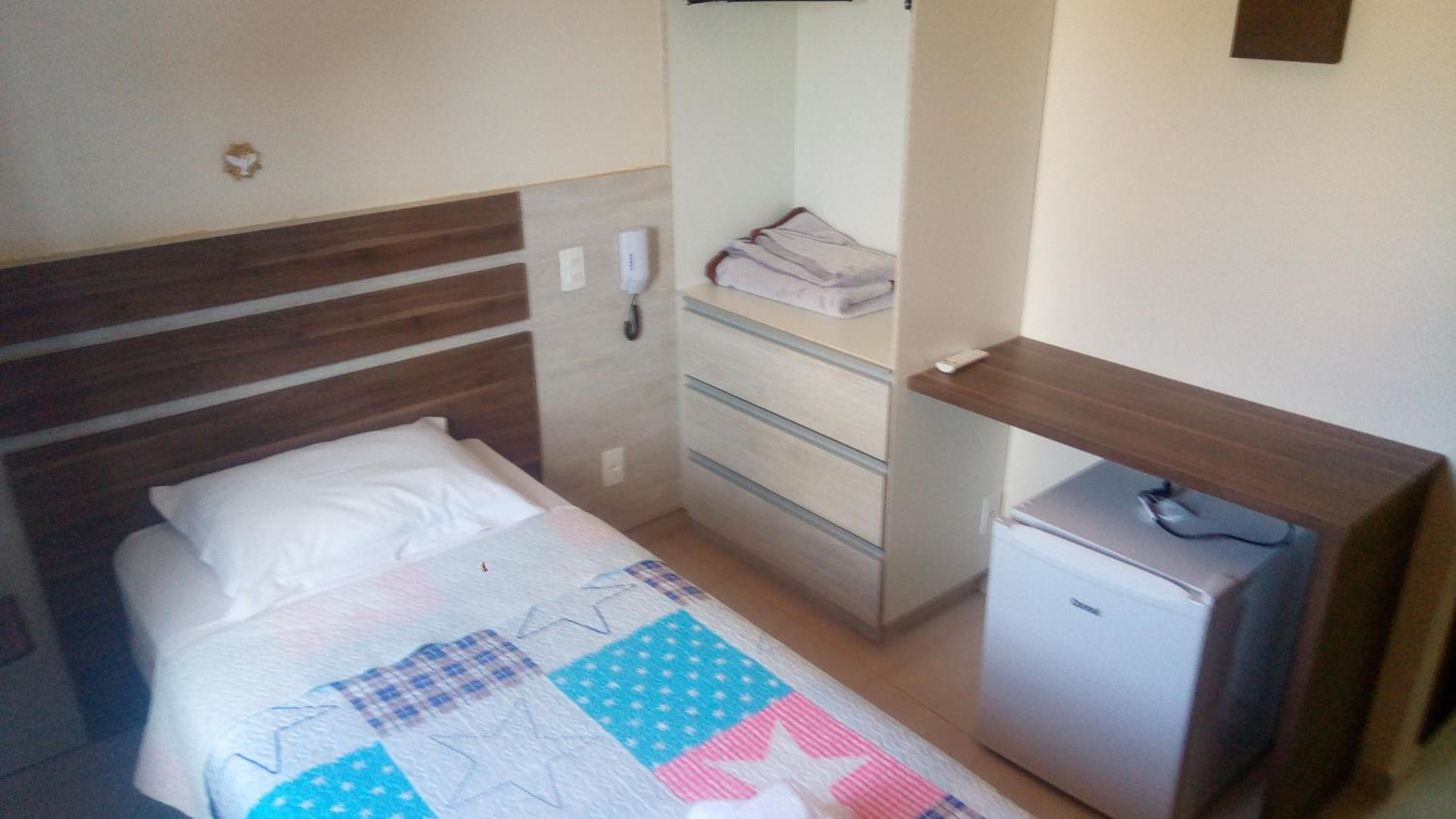 Small Single Room photo 2