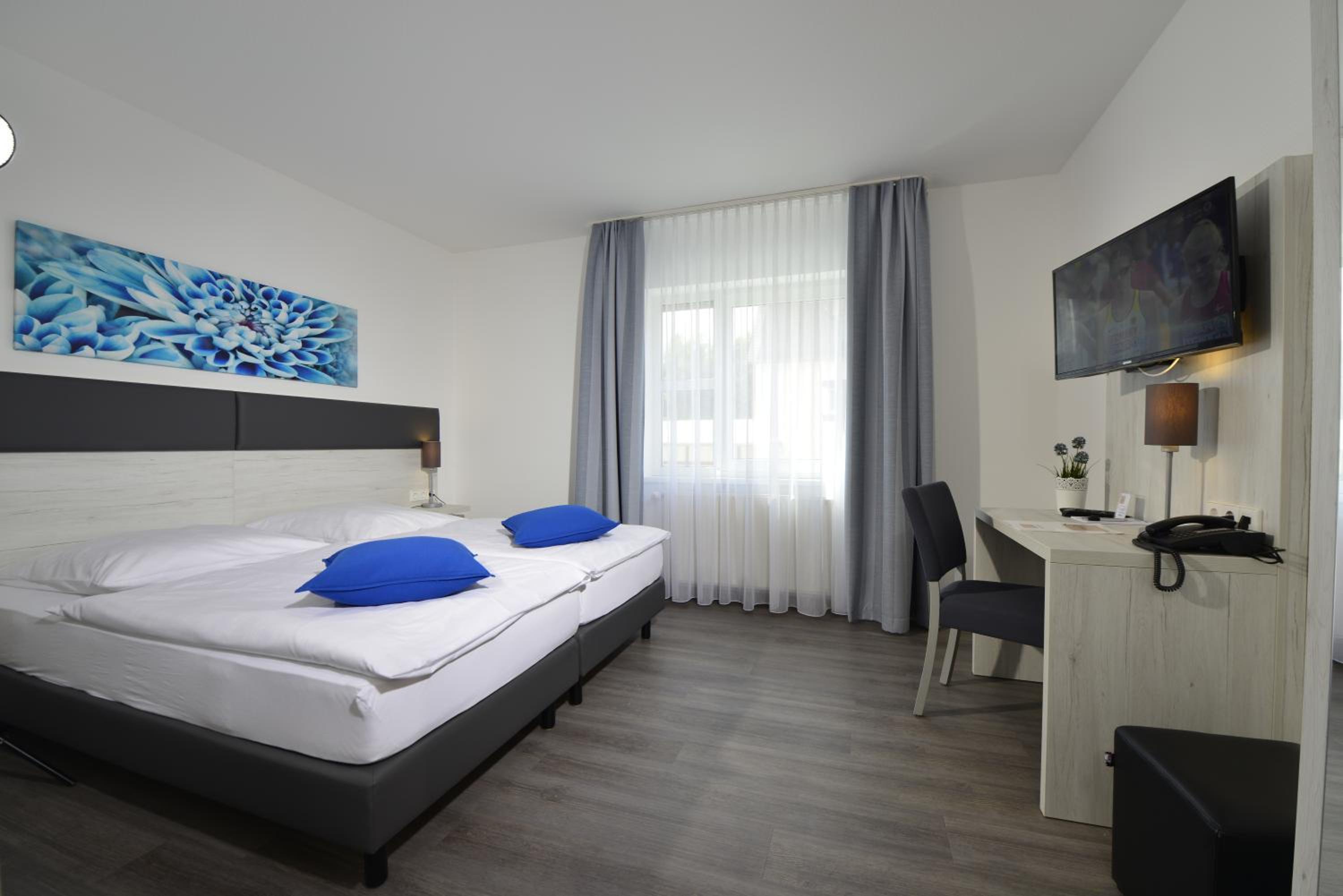 Large Double Room photo 3