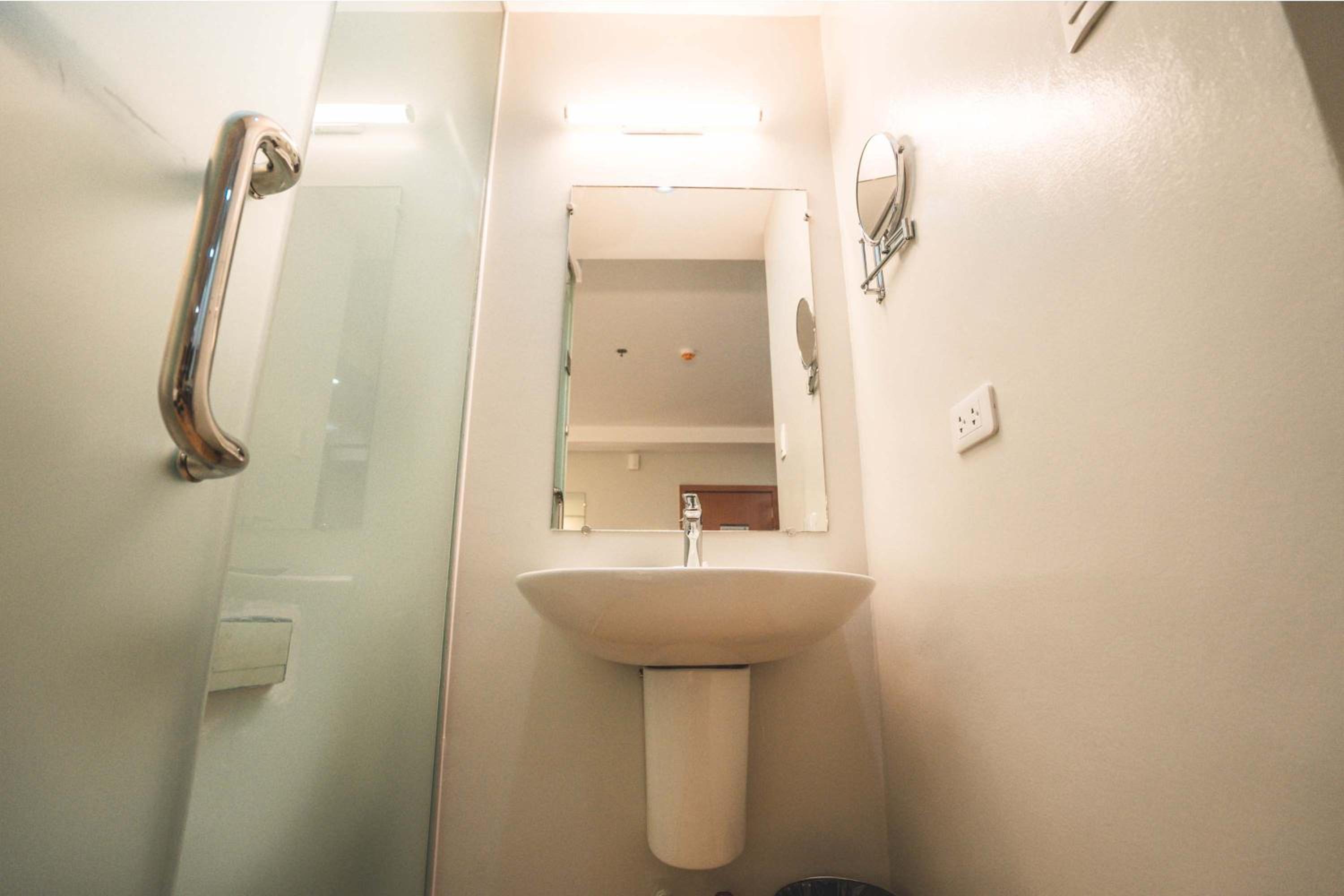 Double Room - Photo 5