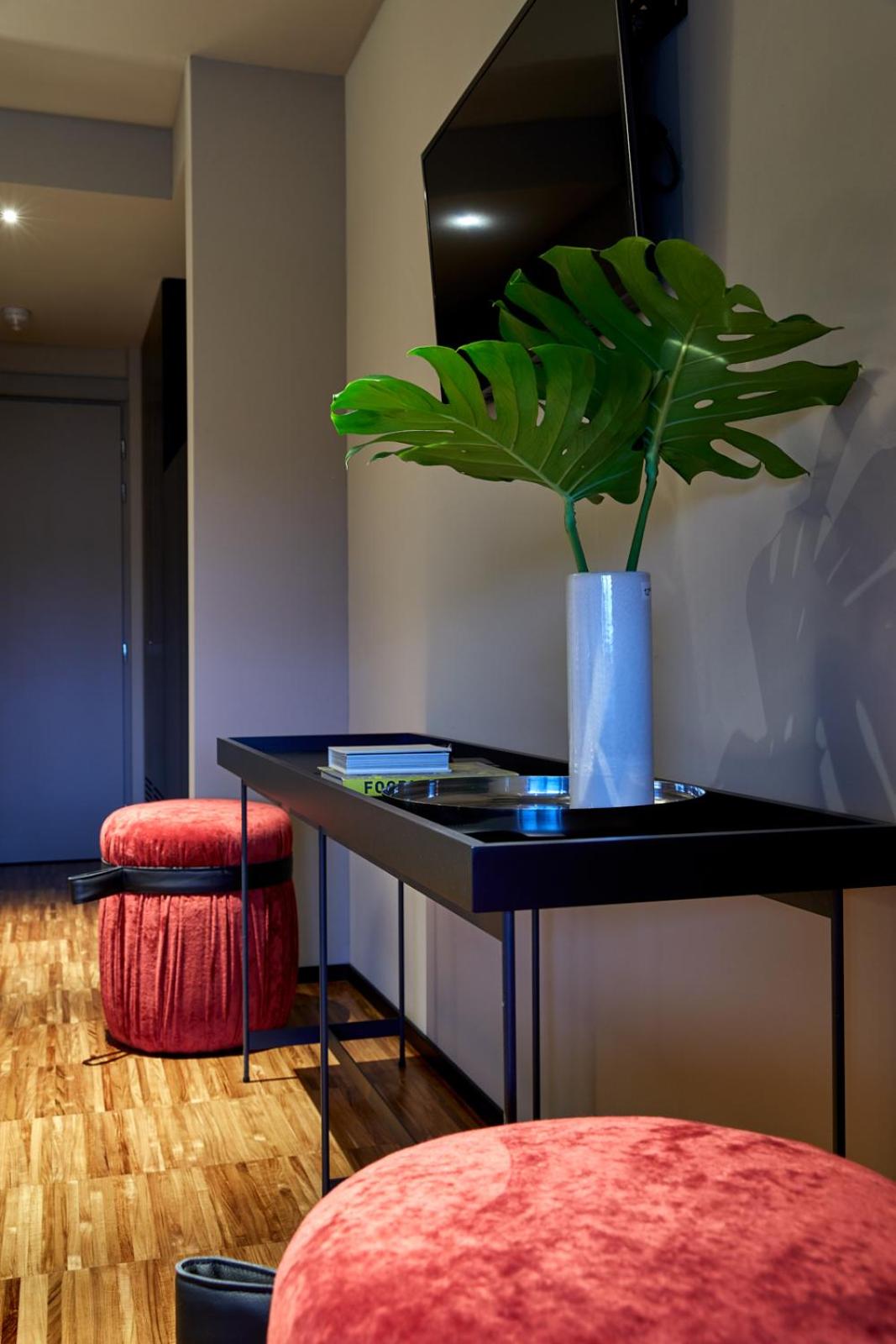 Business Double Room - Photo 3