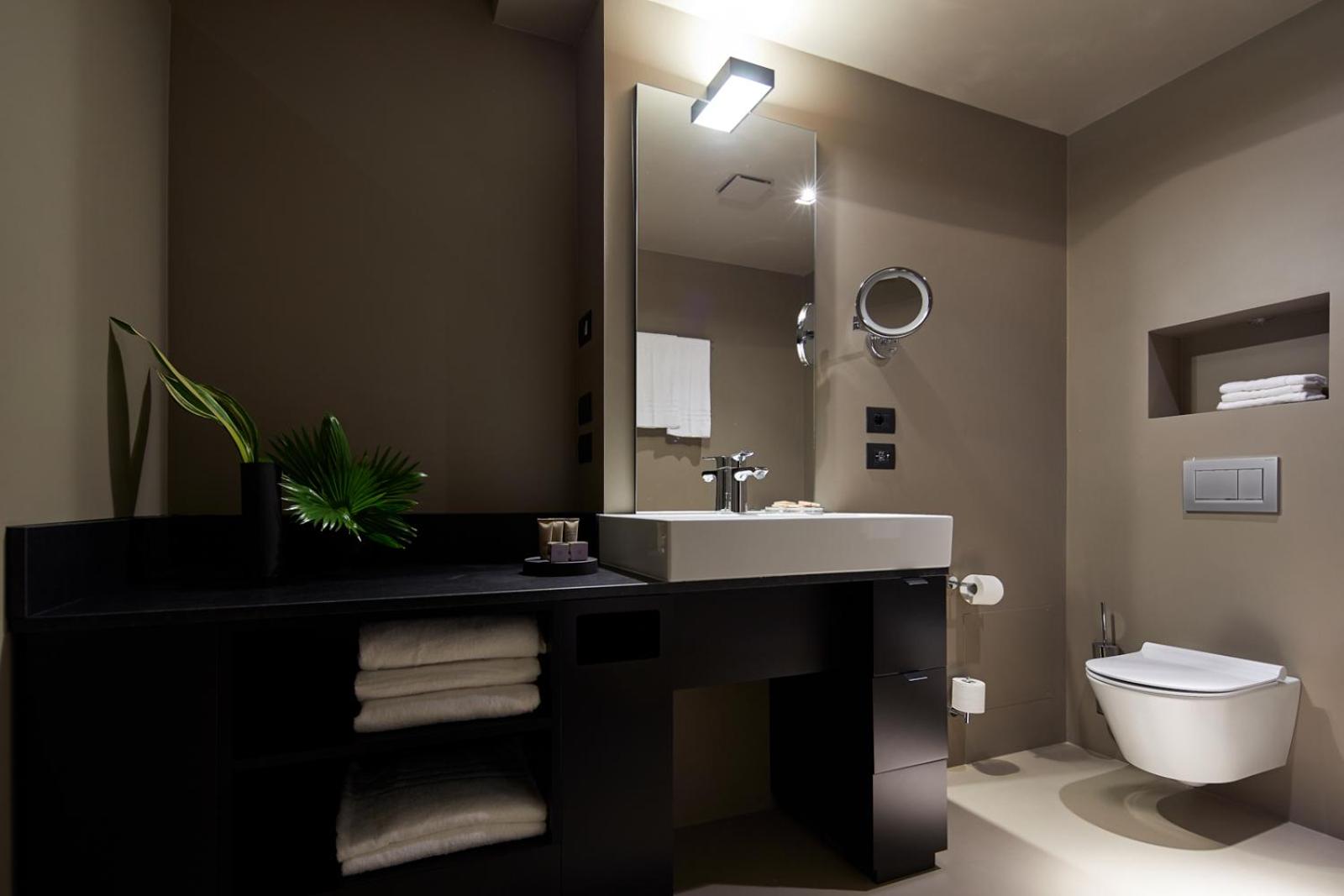 Business Double Room - Photo 6