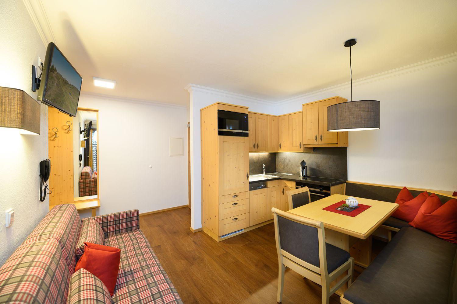 One-Bedroom Apartment - Photo 2