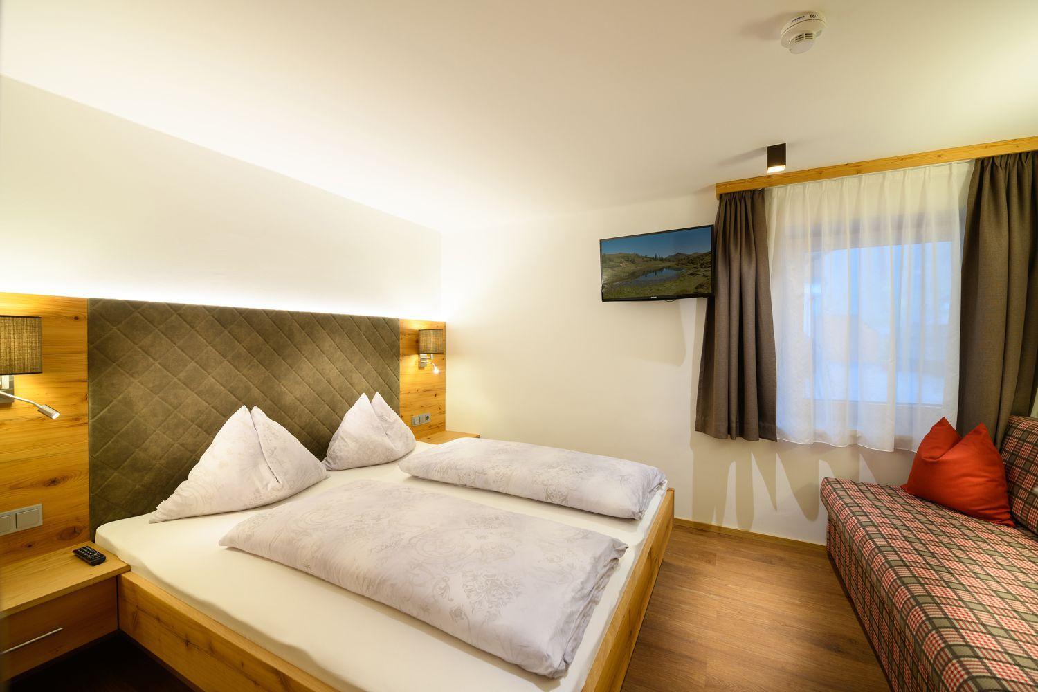 Two-Bedroom Apartment - Photo 4