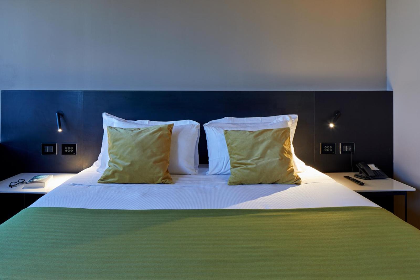 Business Double Room - Photo 2