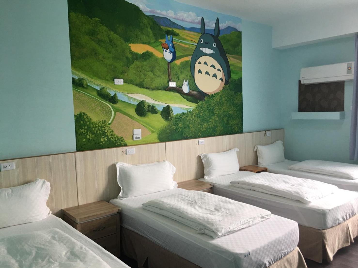 Quadruple Room with Shared Bathroom