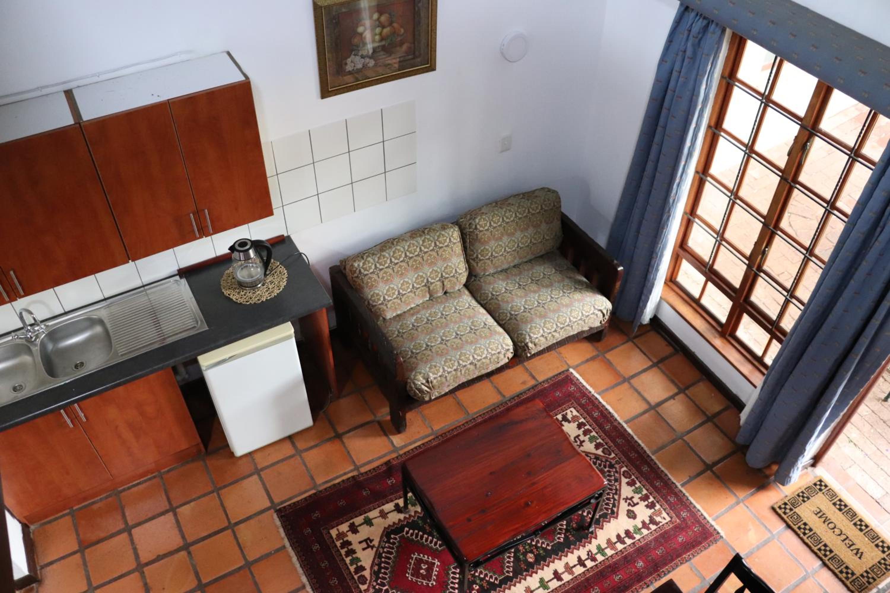 Apartment - Split Level - Photo 4