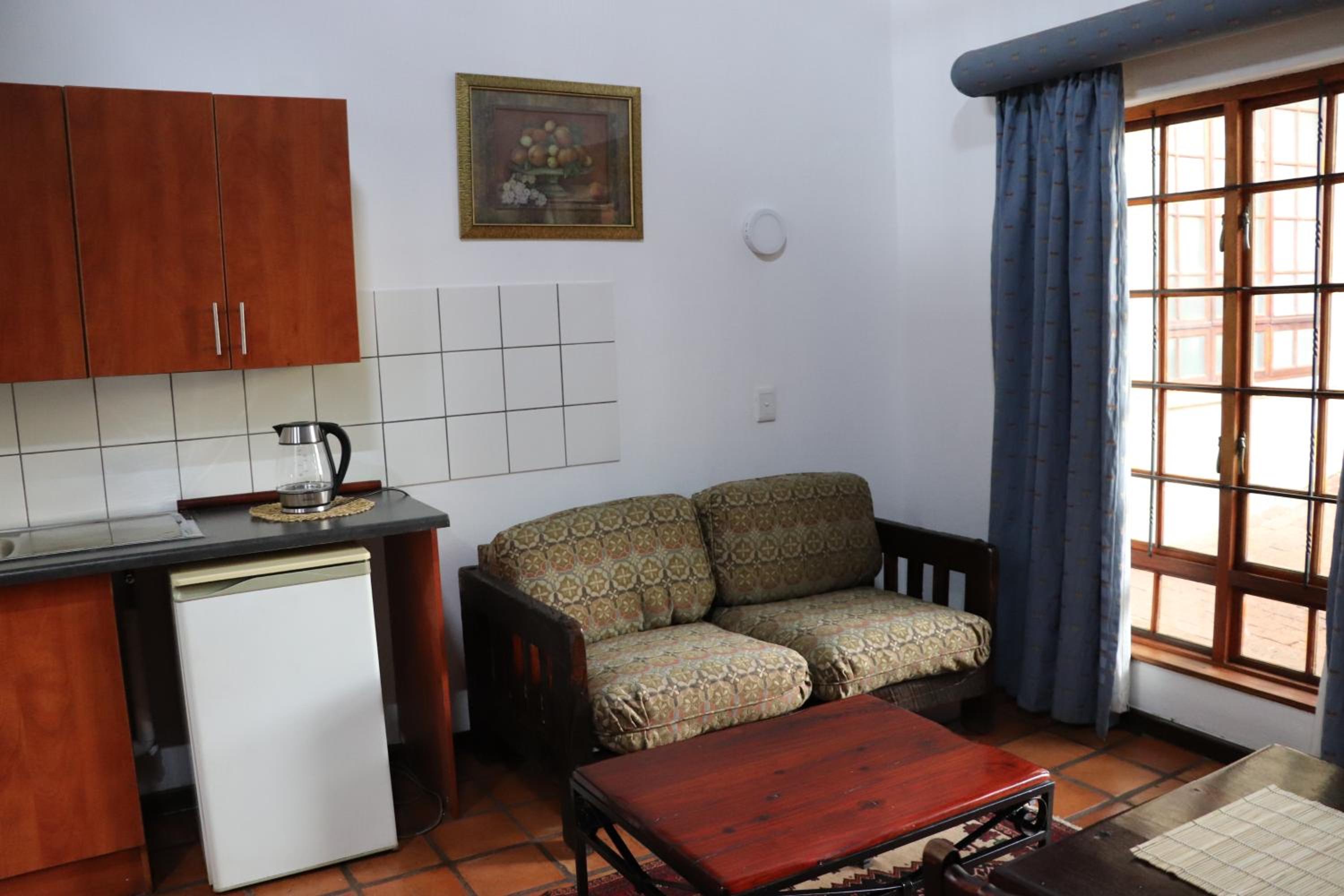 Apartment - Split Level - Photo 5
