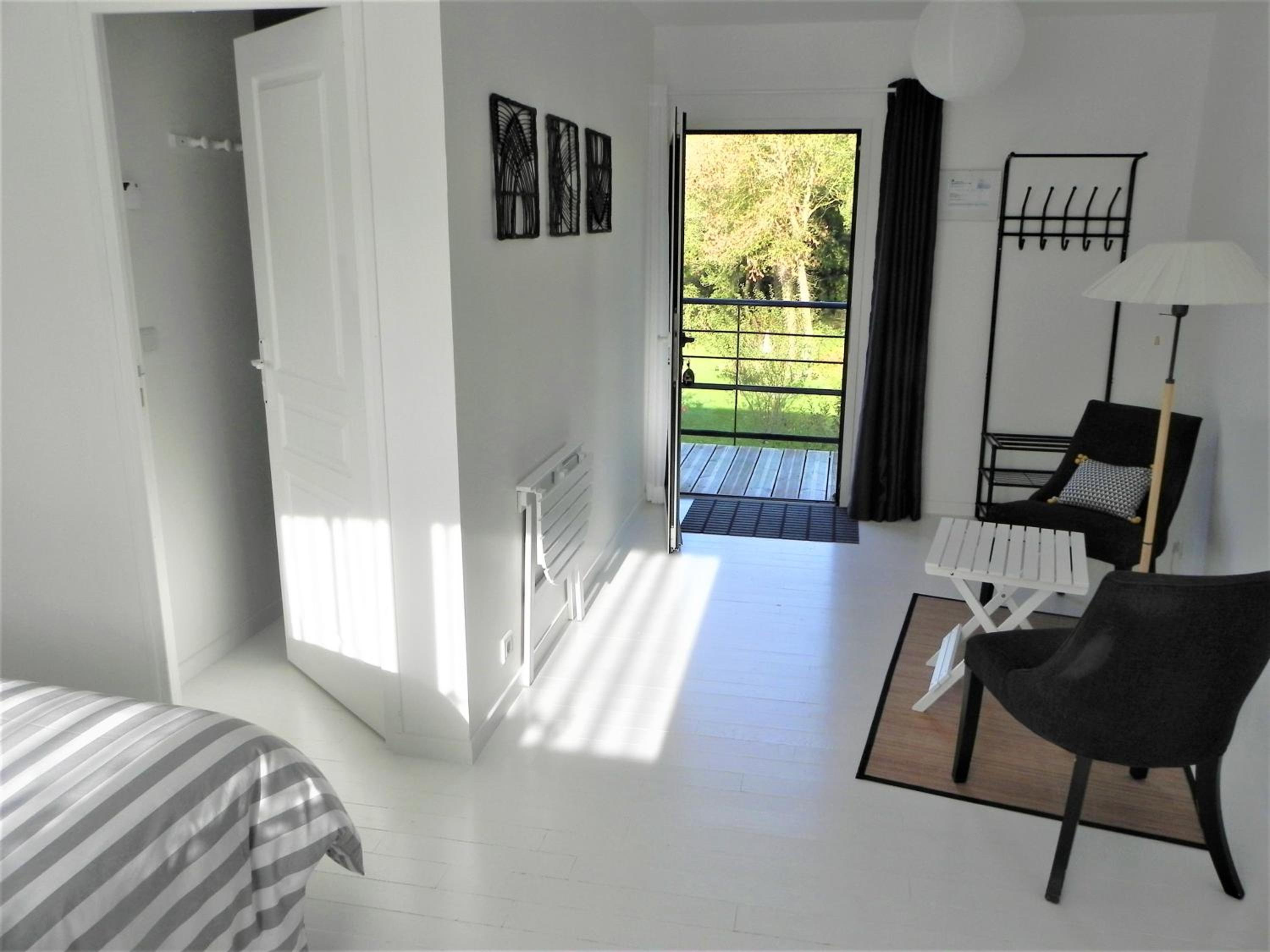 Double Room with Private Bathroom photo 2