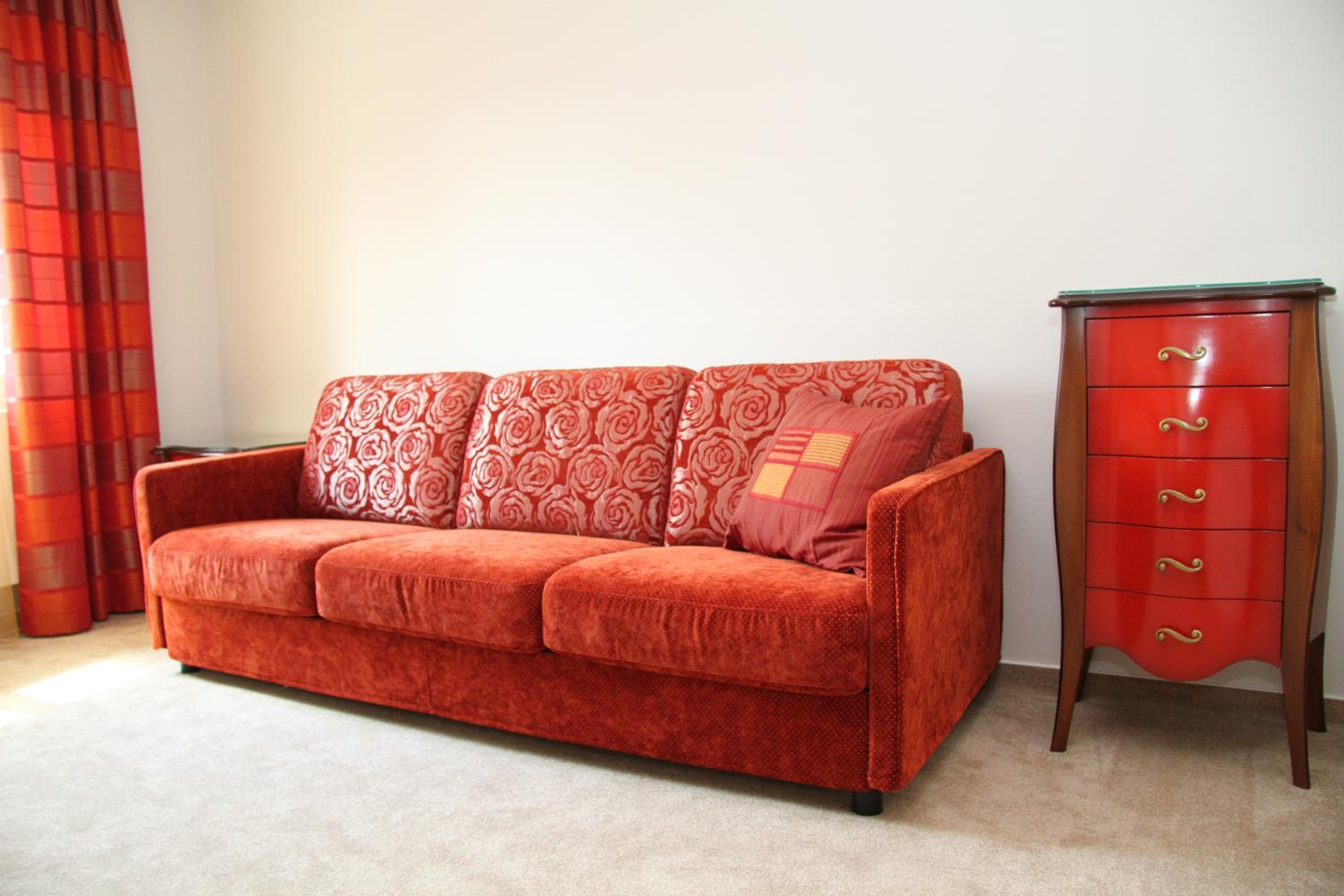 Apartment (3 Adults)