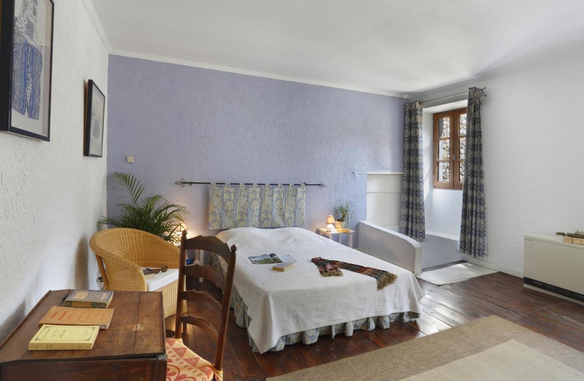 Deluxe Double Room with Shower photo 2