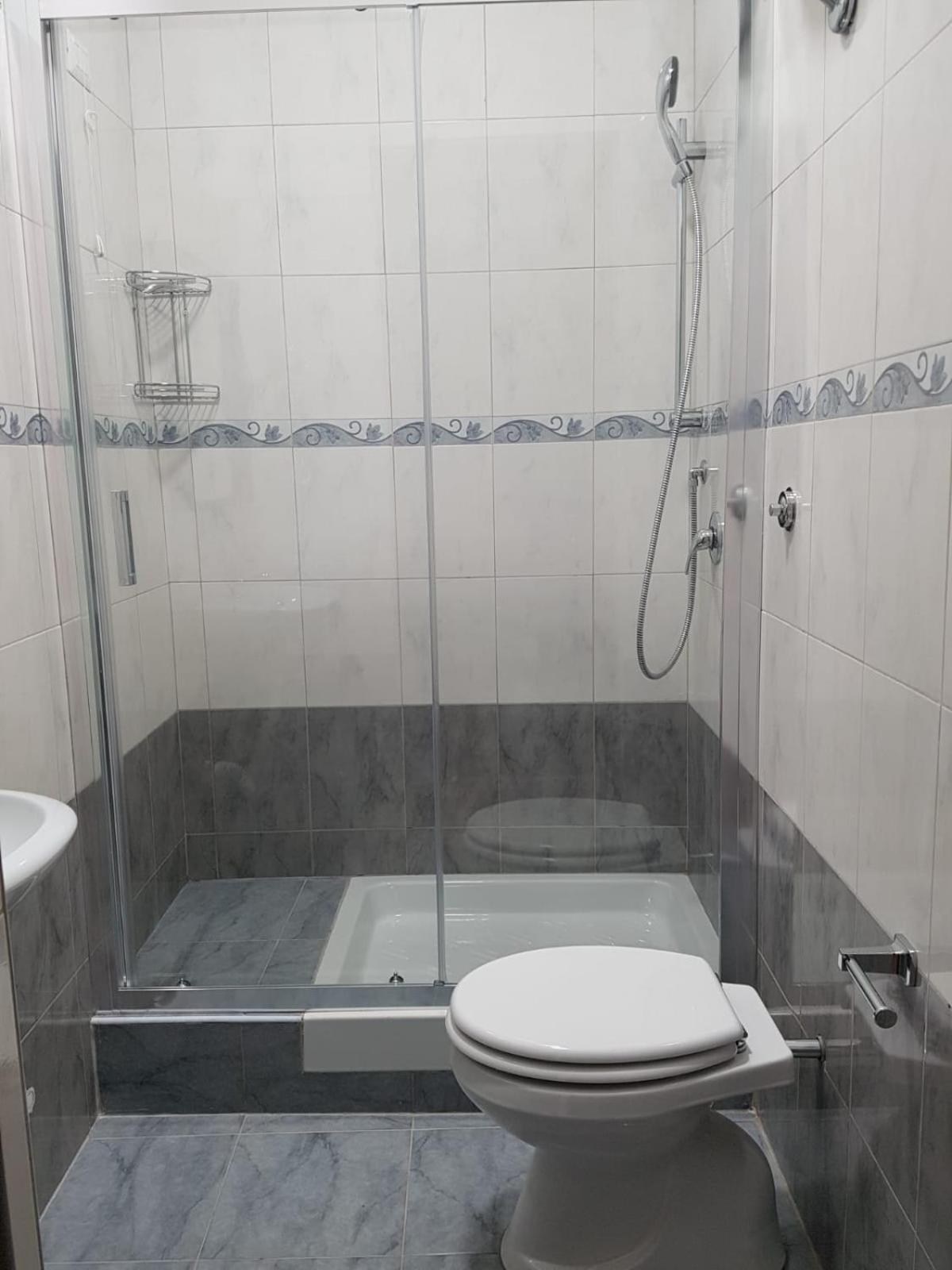 Single Room with Private Bathroom photo 3