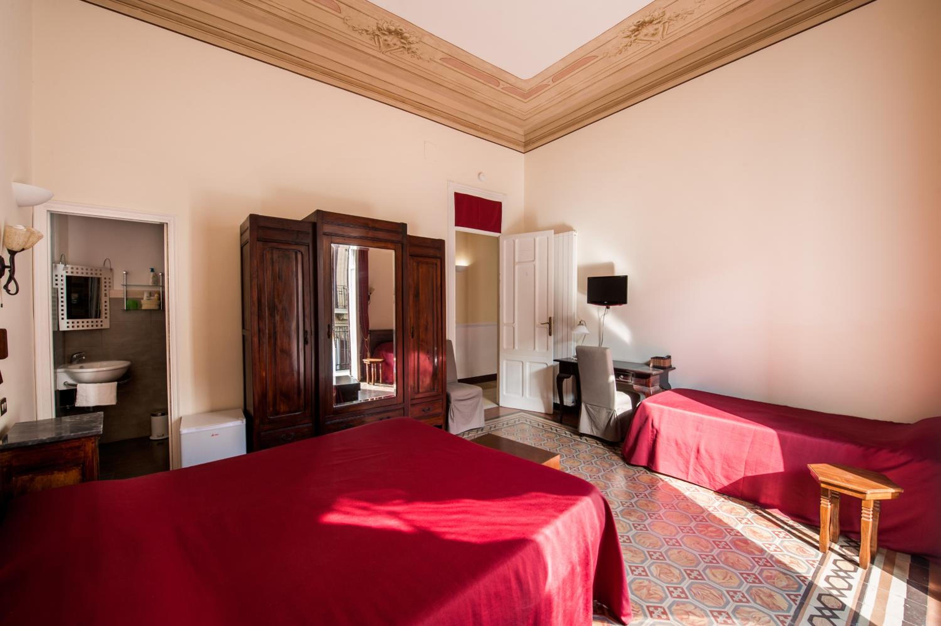 Triple Room with Private Bathroom